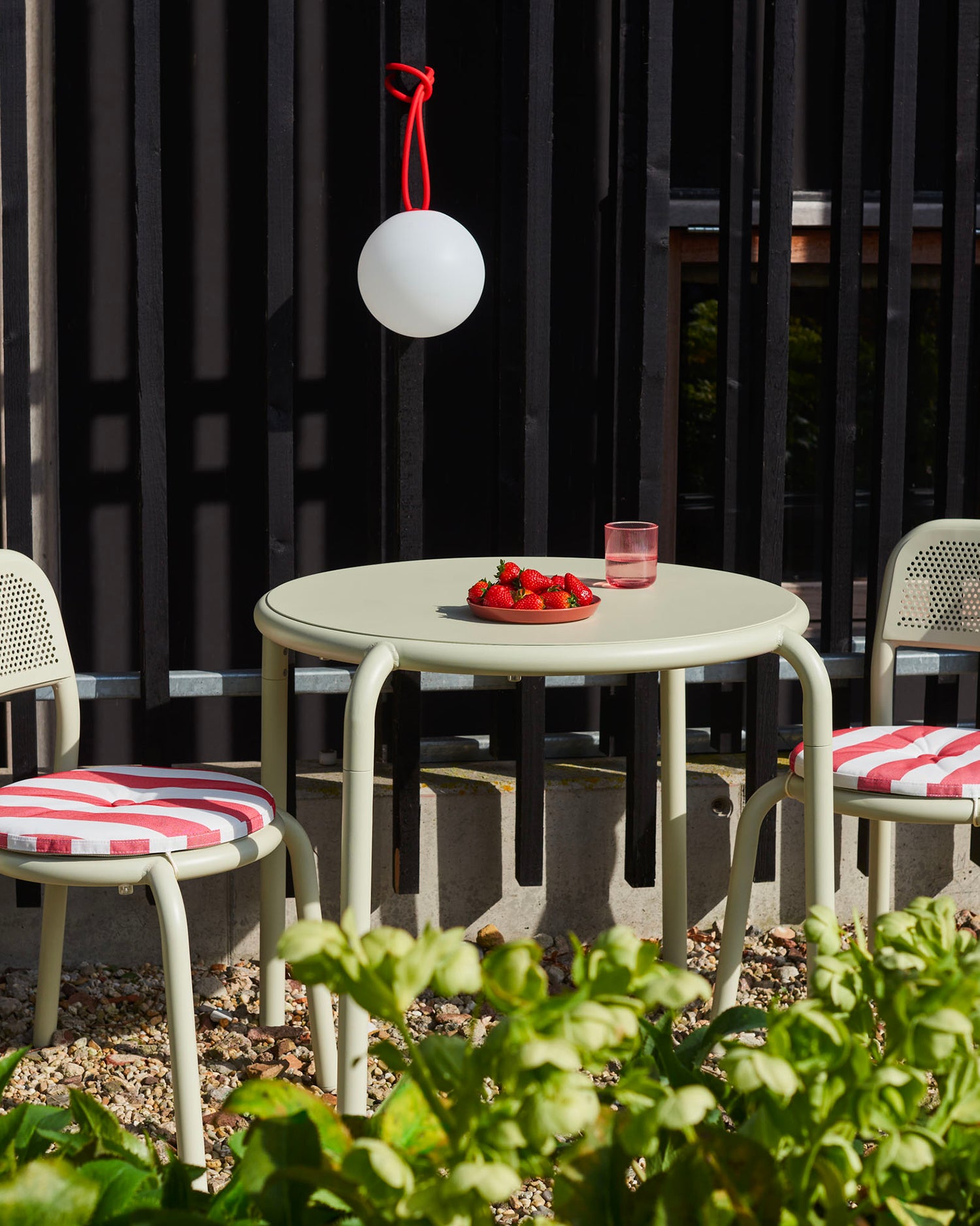 Tavolo rotondo in alluminio da esterno Toní Bistreau