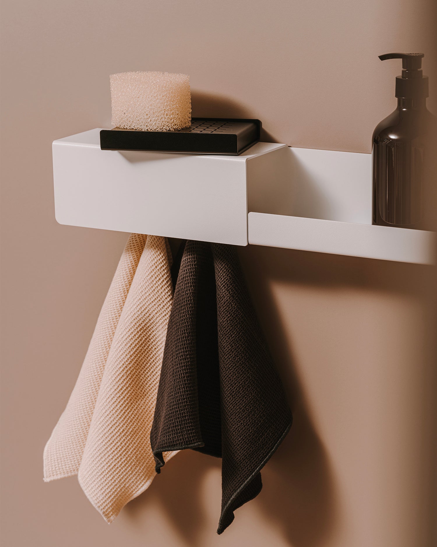 Mensola in metallo con ganci Nice