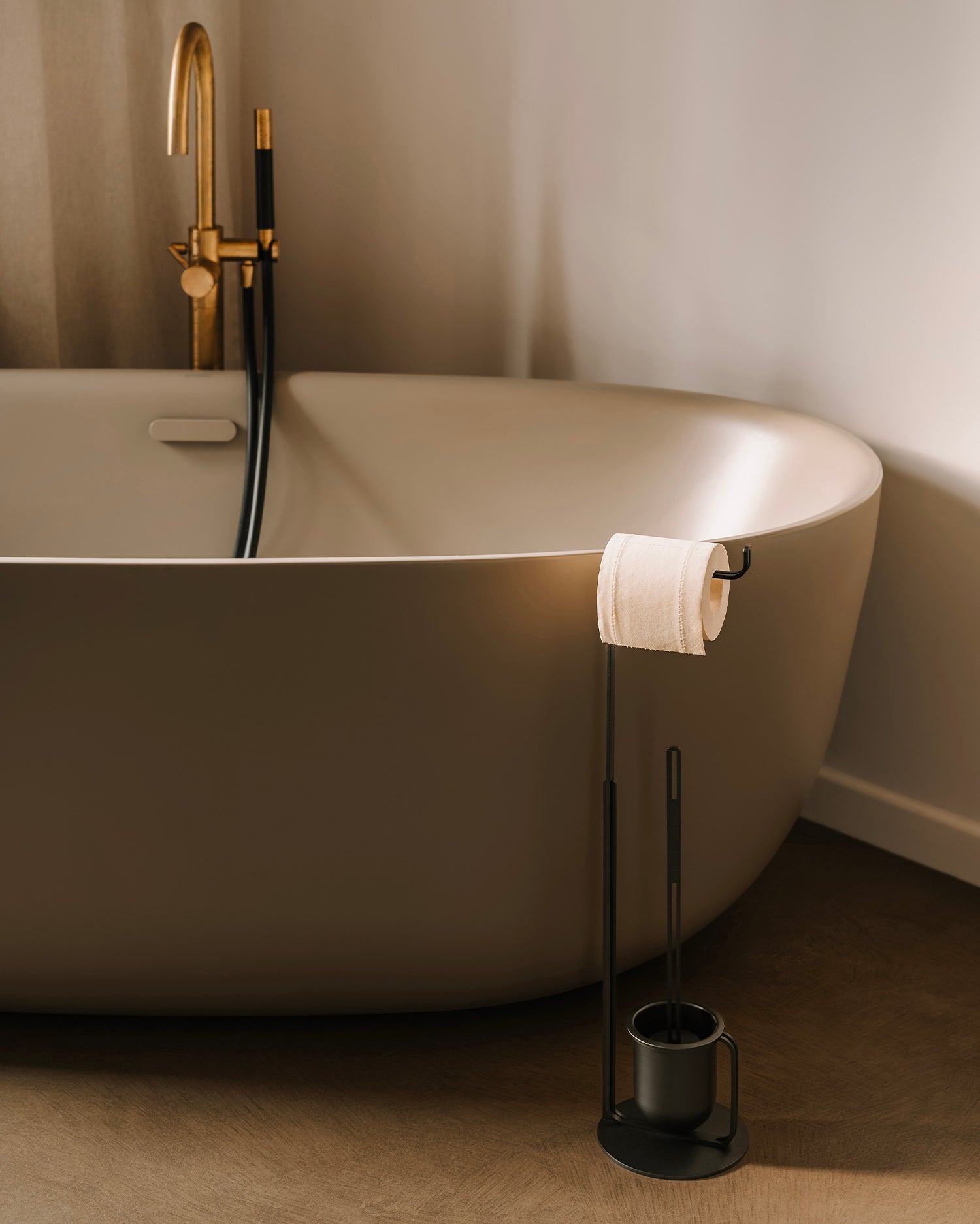 Portarotolo carta igienica con scopino in metallo Monaco