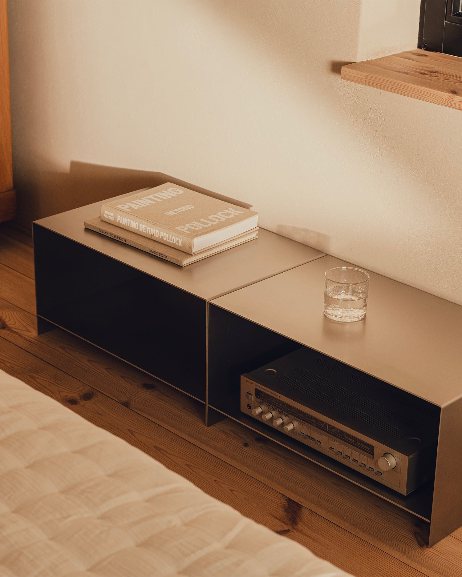 Tavolino multifunzionale in alluminio Raww