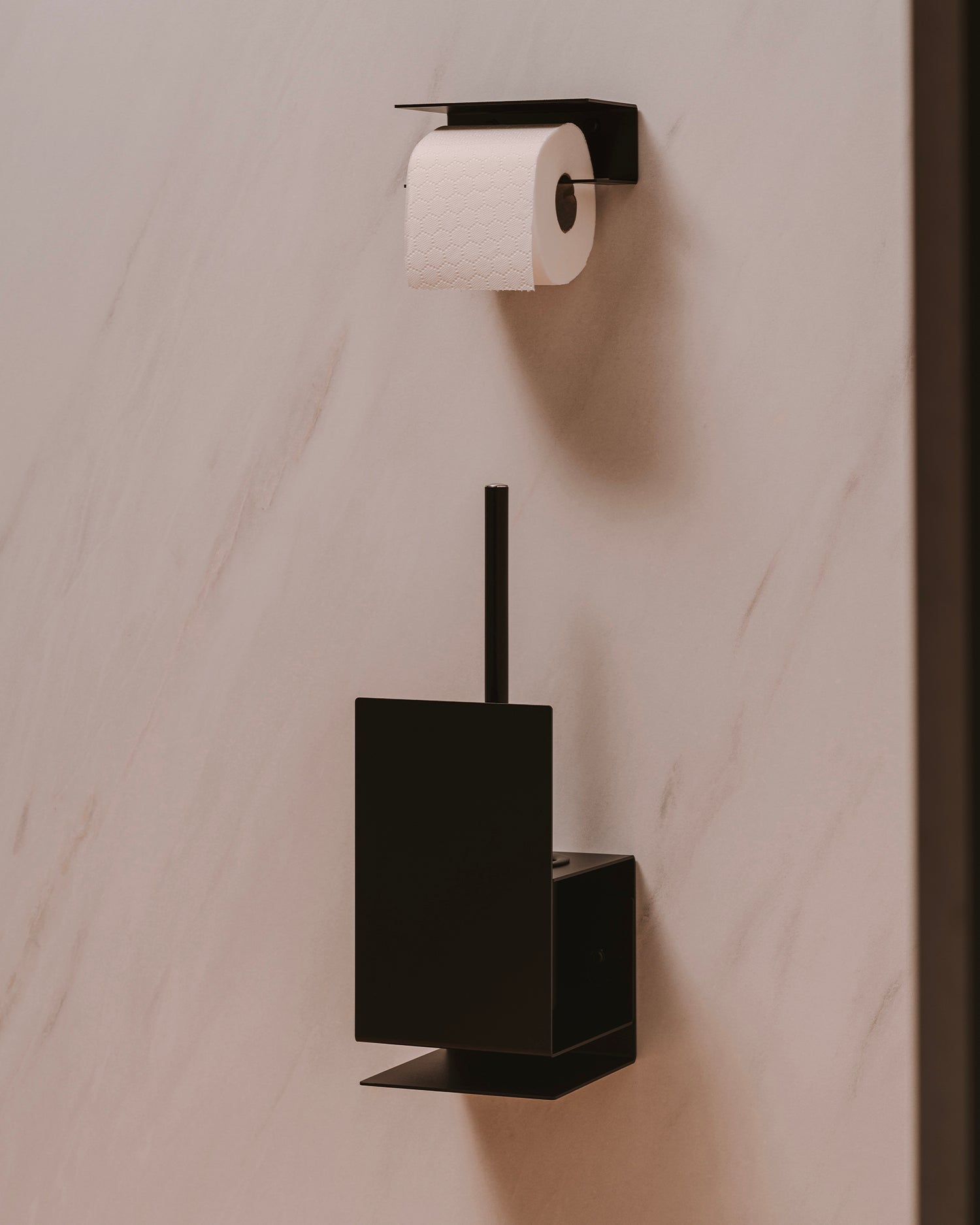 Portarotolo carta igienica in metallo Berno