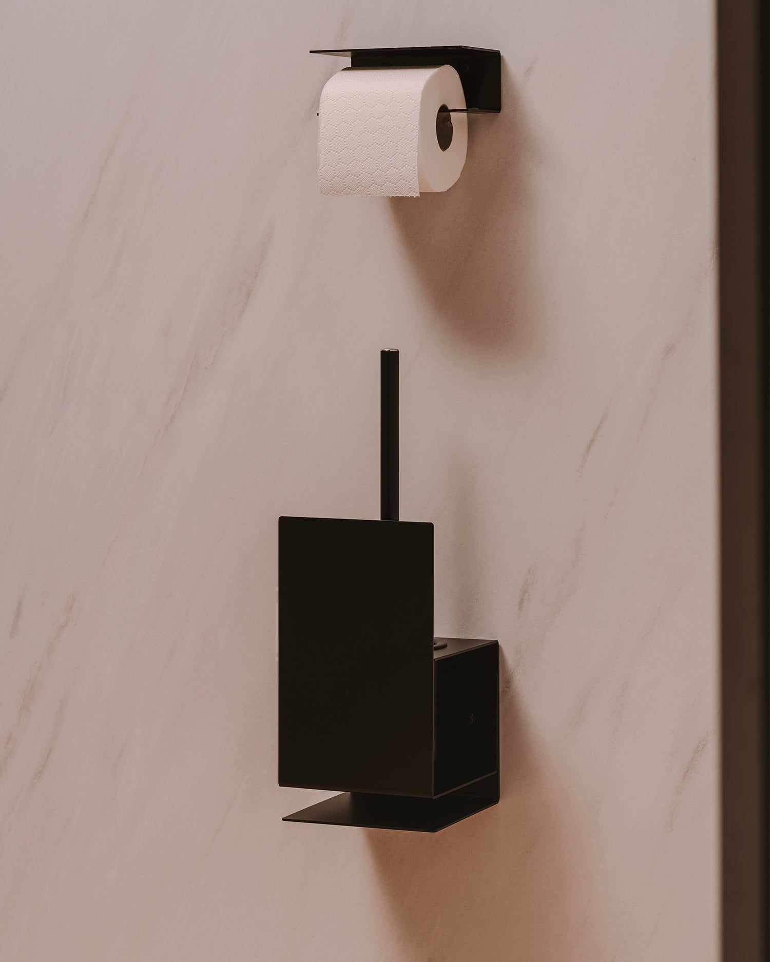 Portascopino bagno in metallo Lugano