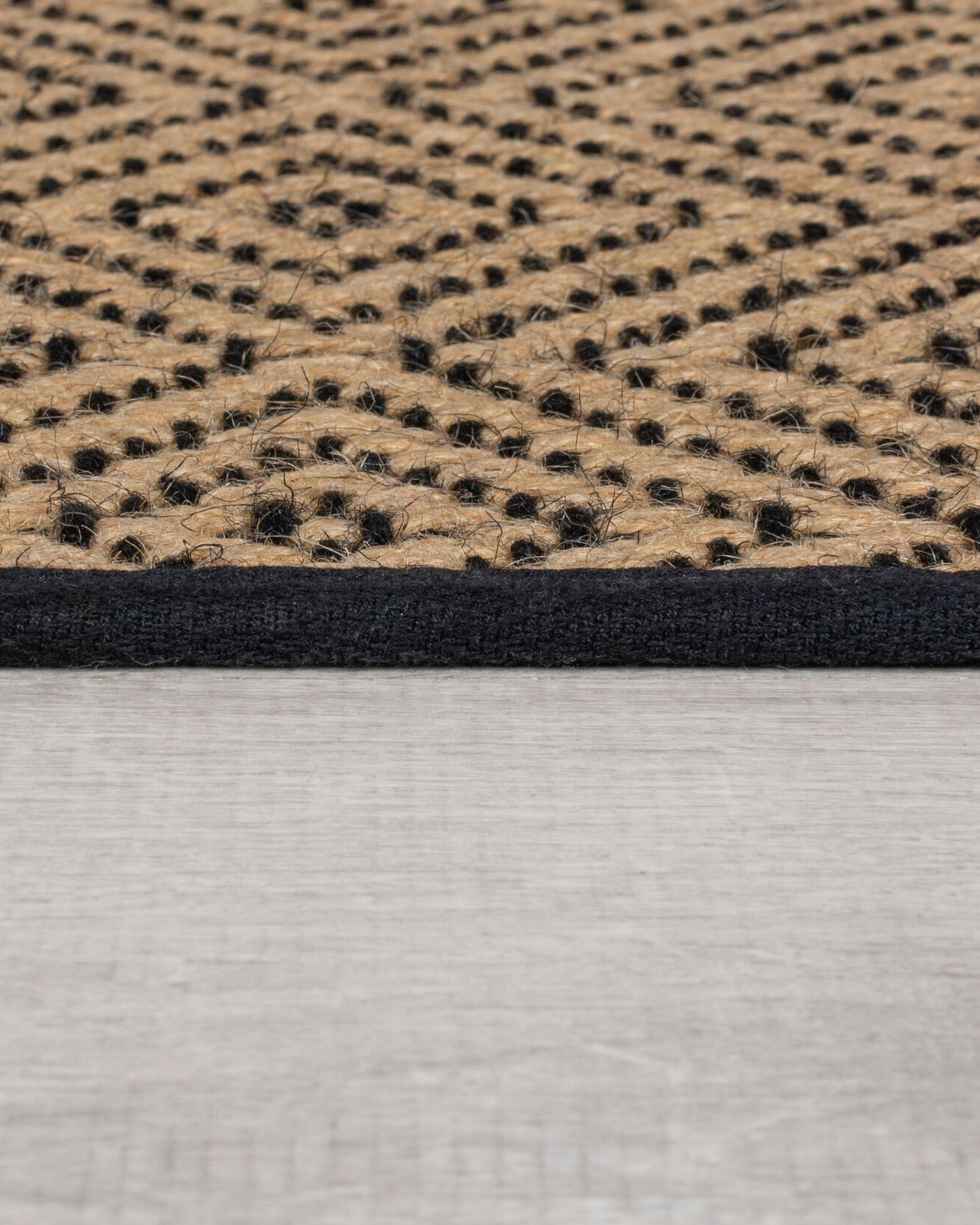 Tappeto in juta Diamond, naturale e nero