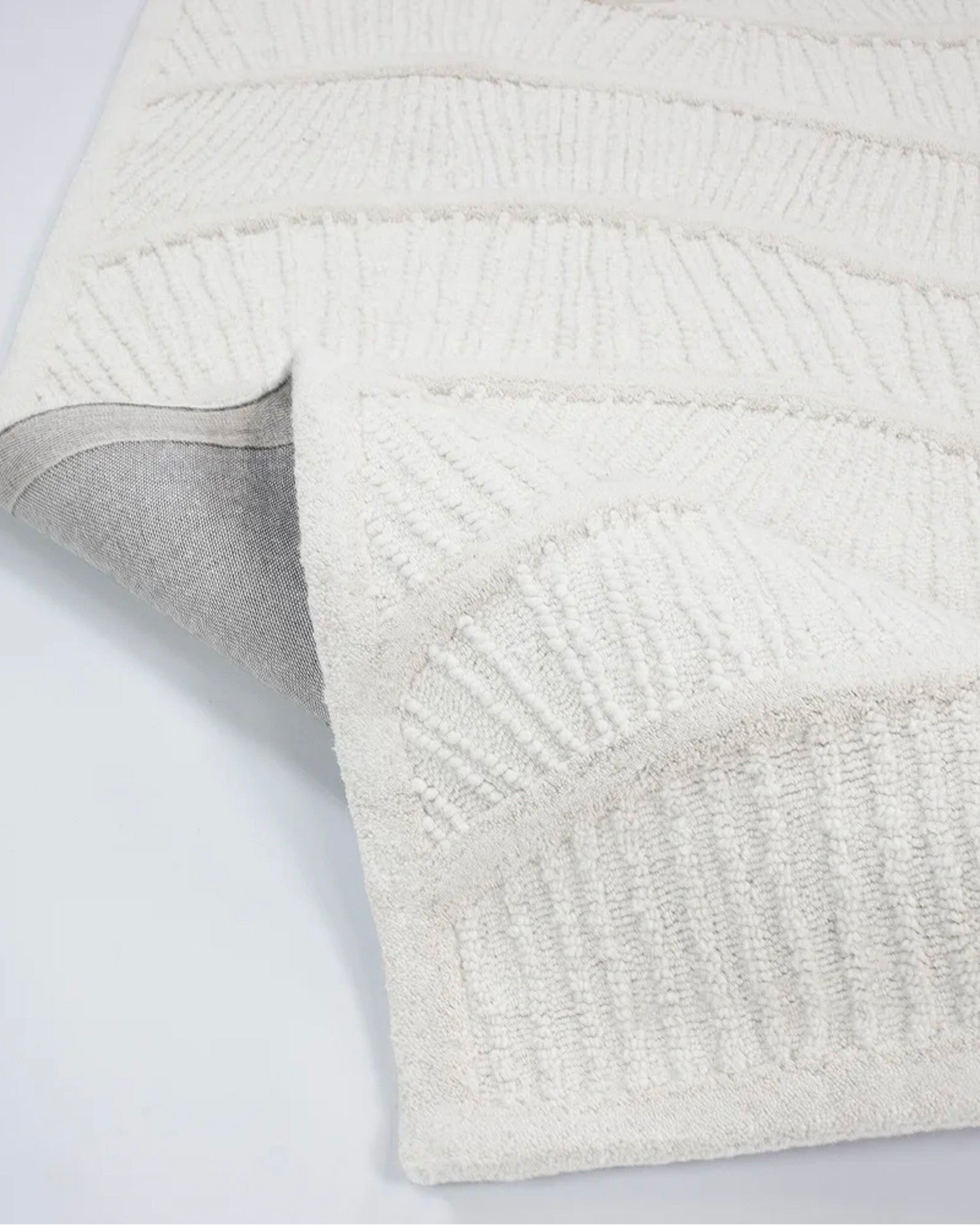 Runner fatto a mano in lana Sculptured Wave