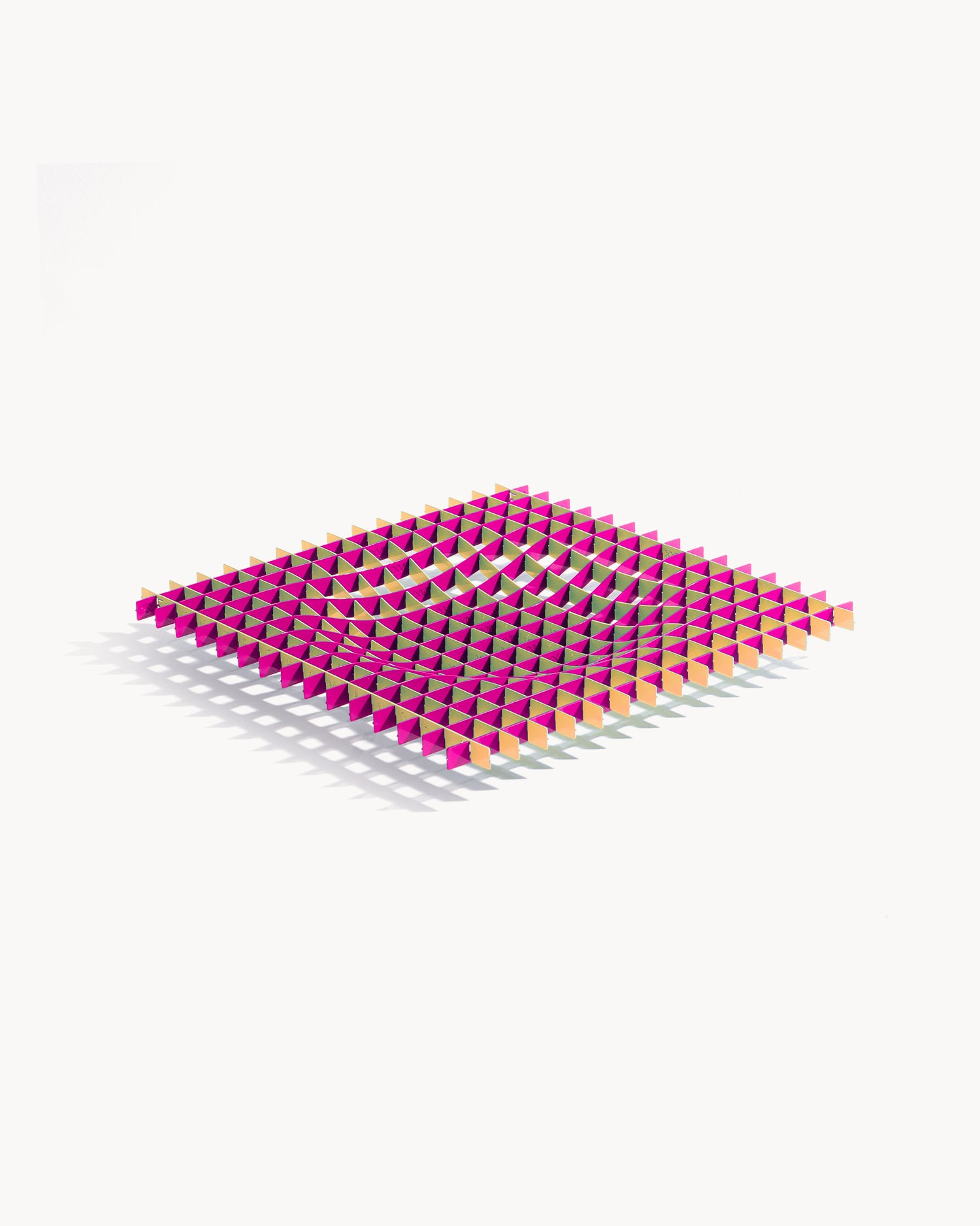 Vassoio in acciaio Gravity, magenta e oro