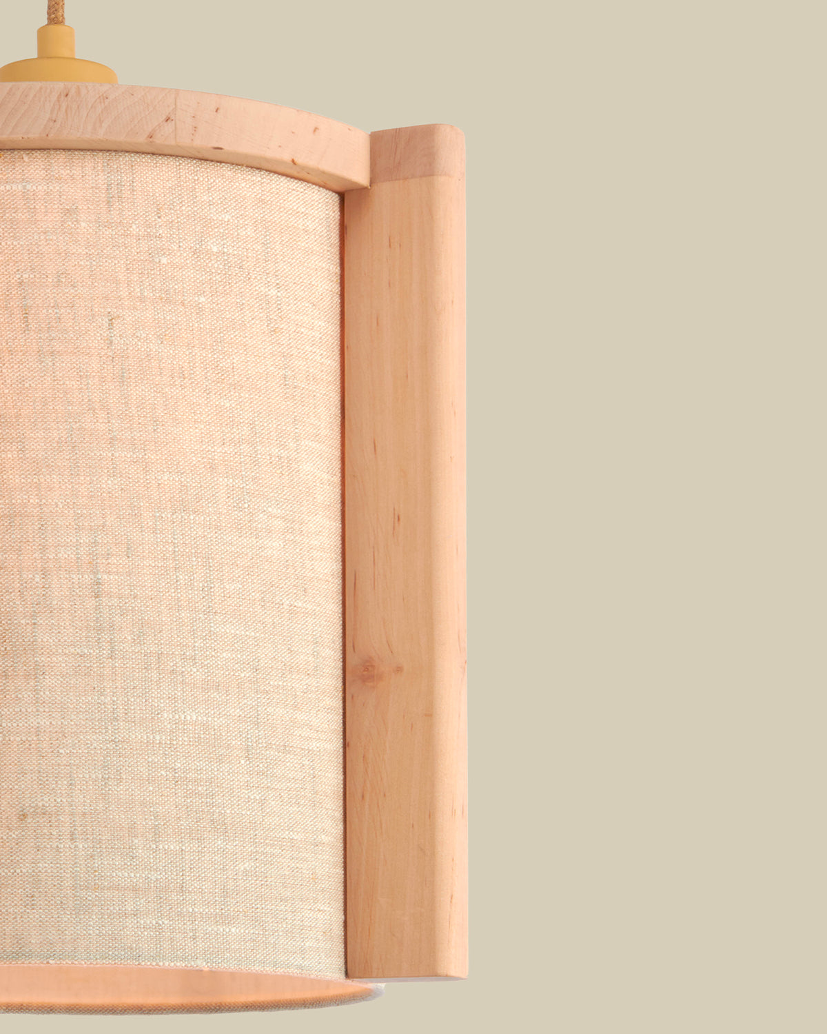 Lampada a sospensione in legno di ontano Corsica