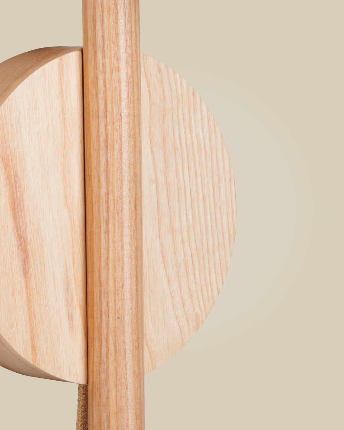 Lampada da parete in legno di frassino Okinawa
