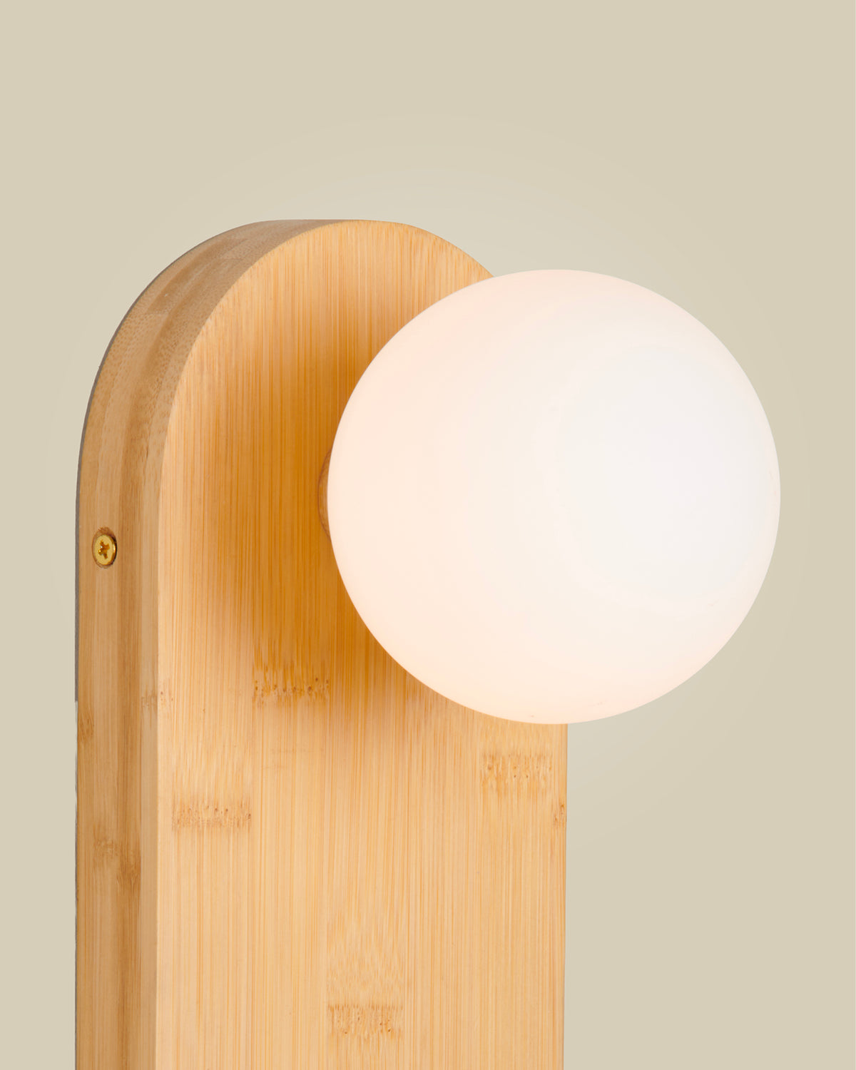 Lampada da parete in bambù Java