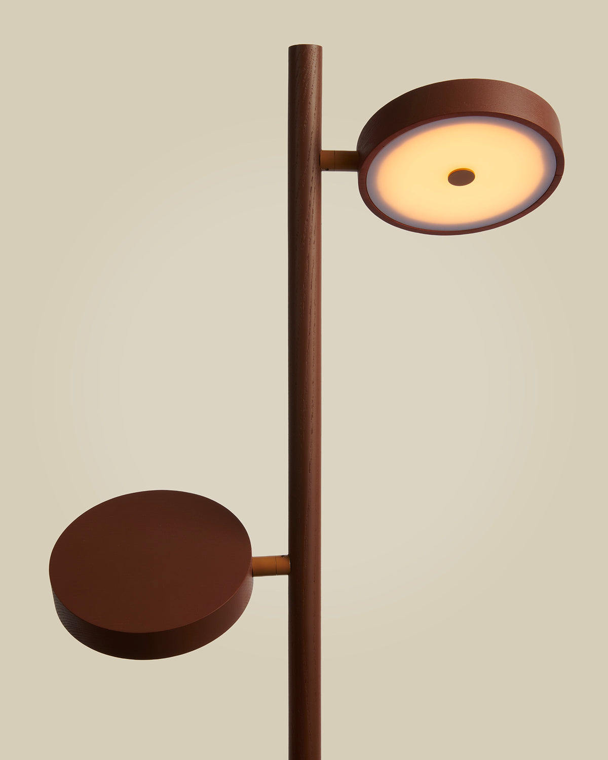 Lampada da terra a 2 luci in legno di frassino Okinawa