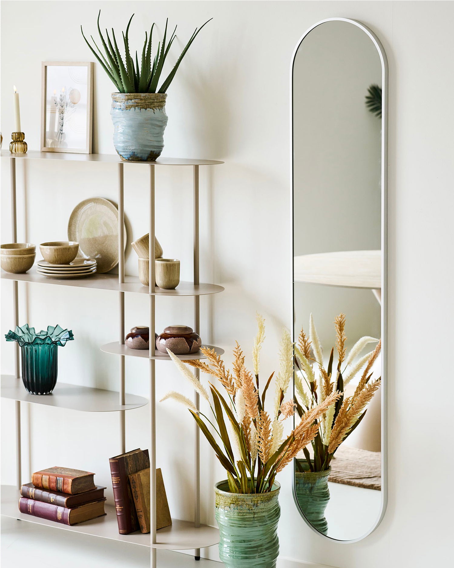 Specchio da parete con cornice in alluminio Hennet