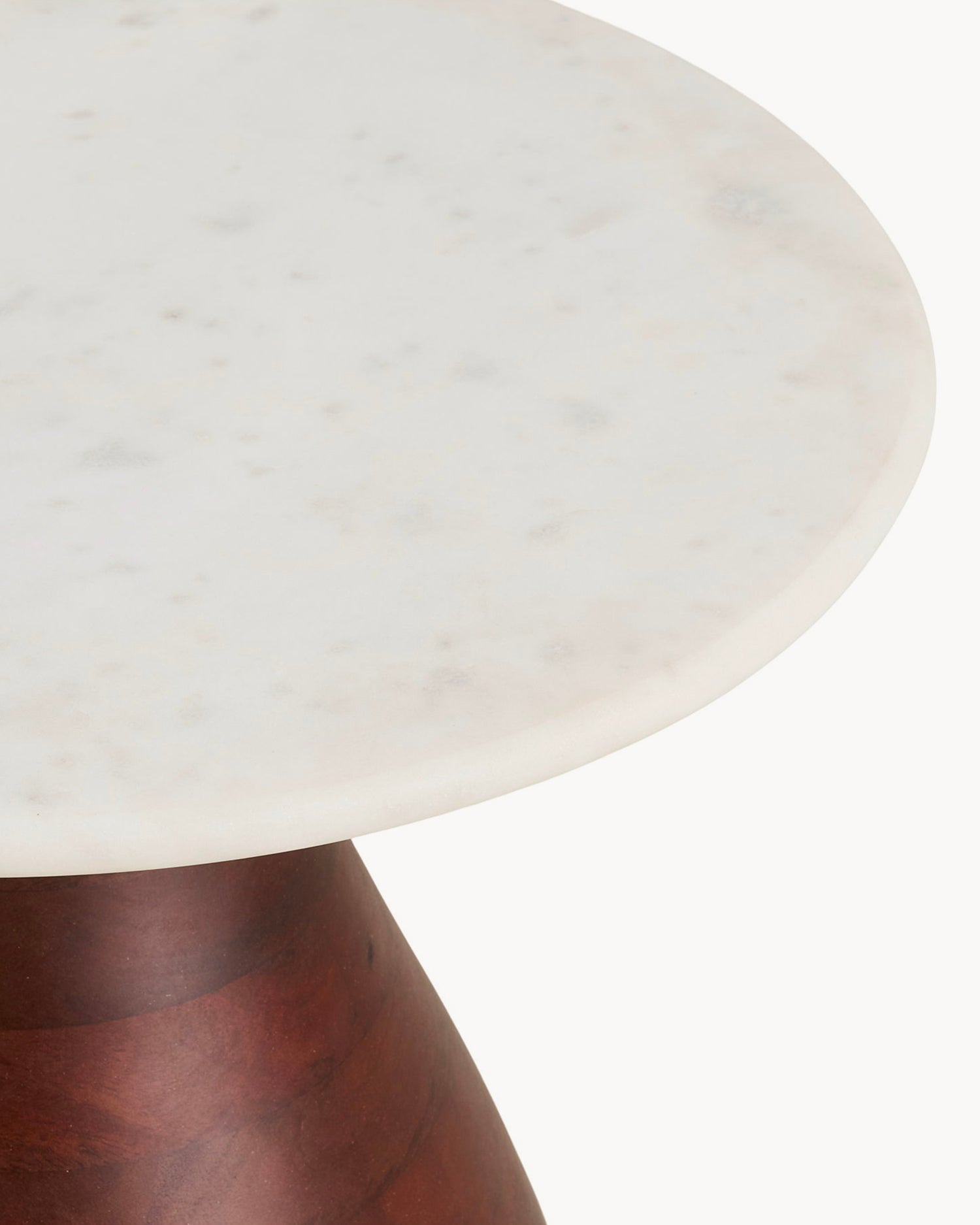 Tavolino con piano in marmo Heide