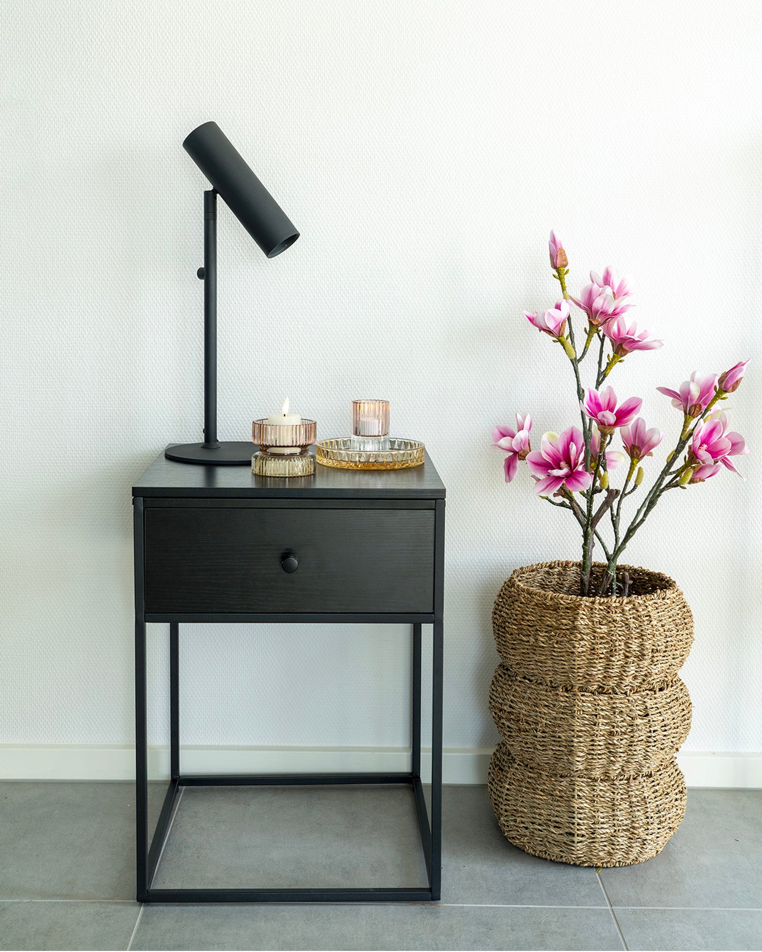 Comodino in metallo Vita