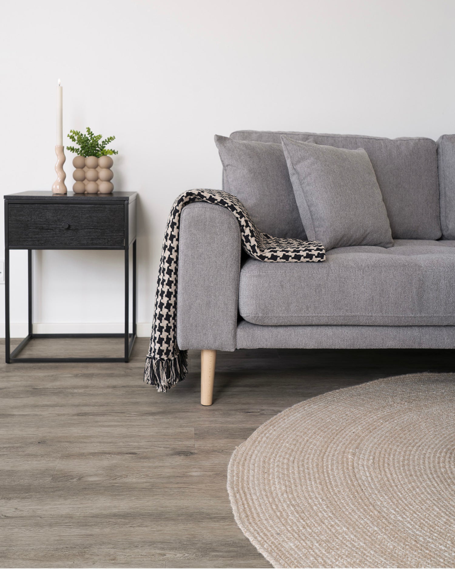 Comodino in metallo Vita