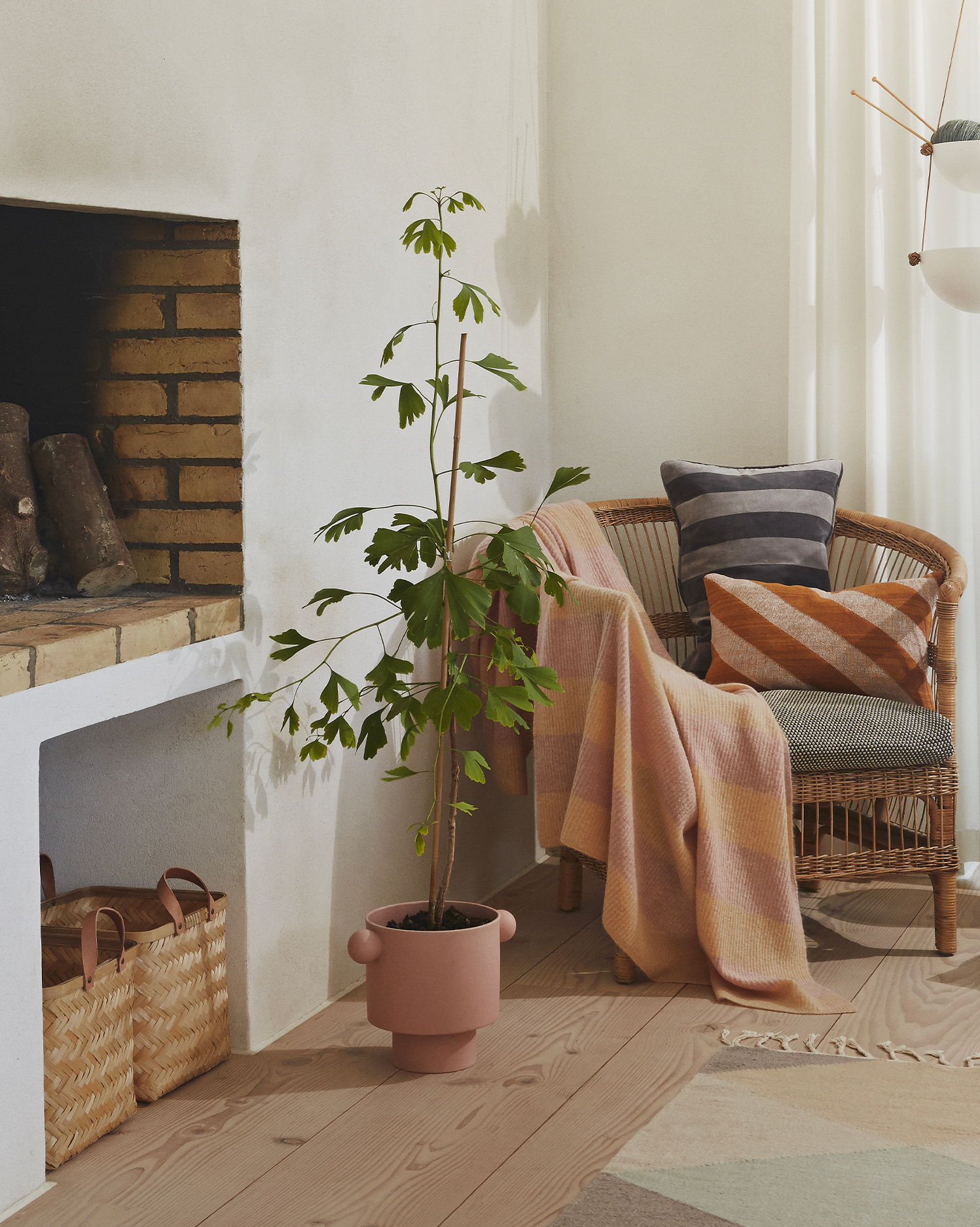 Portavaso in ceramica fatto a mano Inka Kana, rosa