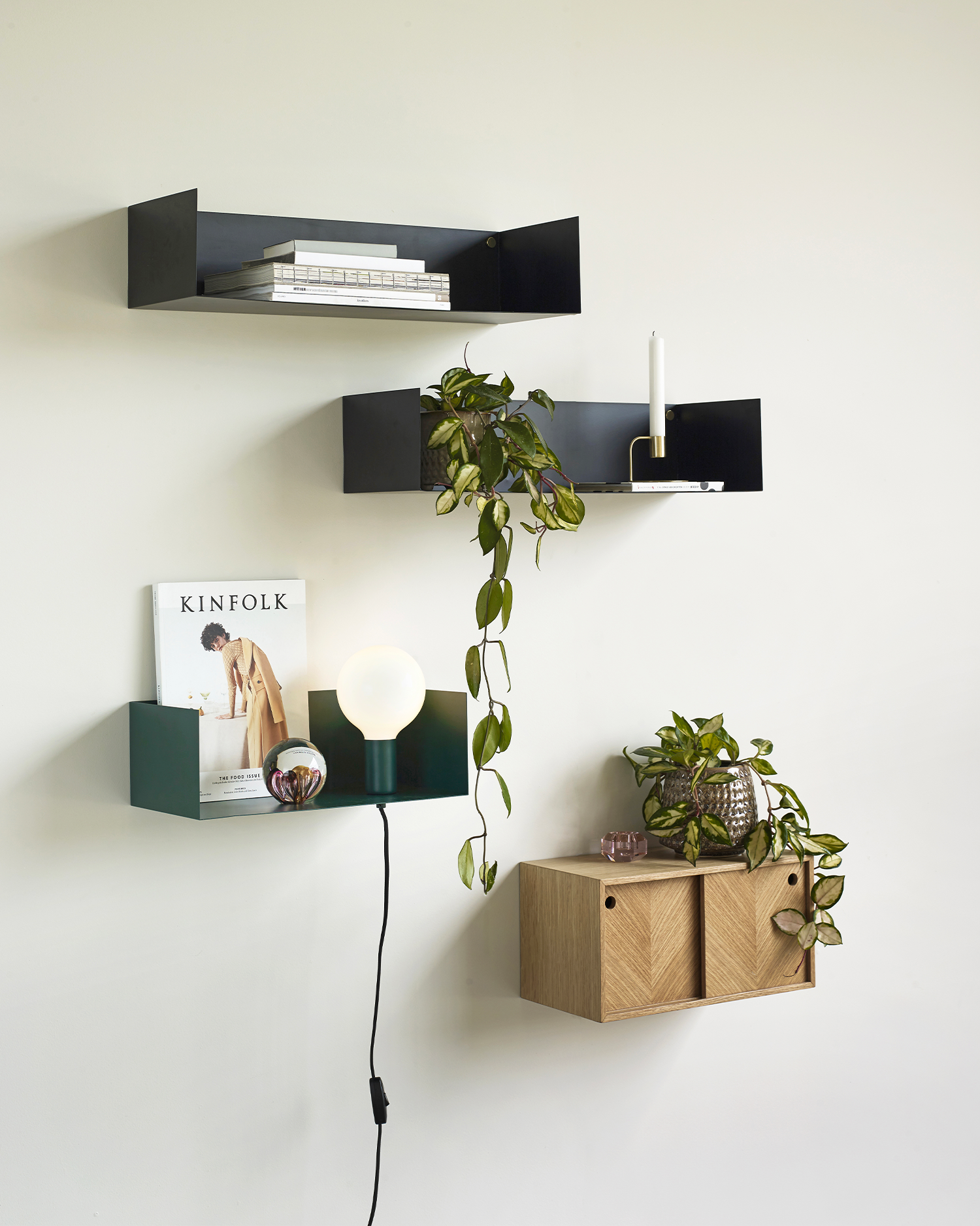 Scaffale sospeso in legno di quercia con motivo spina di pesce Herringbone