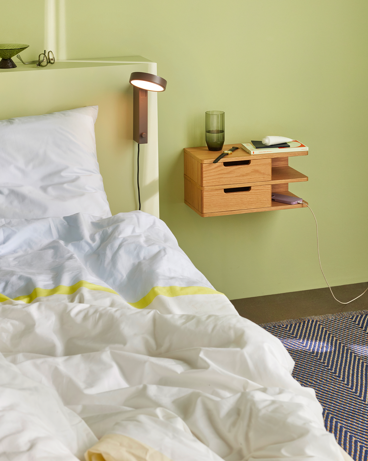 Comodino da parete in legno di quercia Open