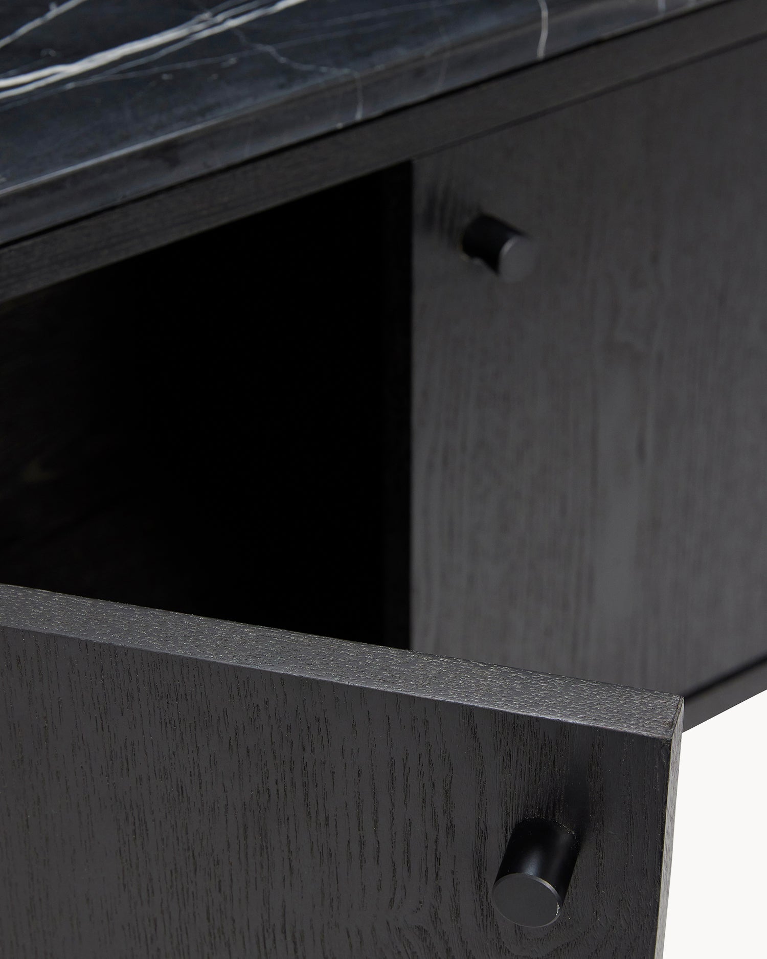 Credenza in legno di eucalipto con ripiano in marmo Nobu