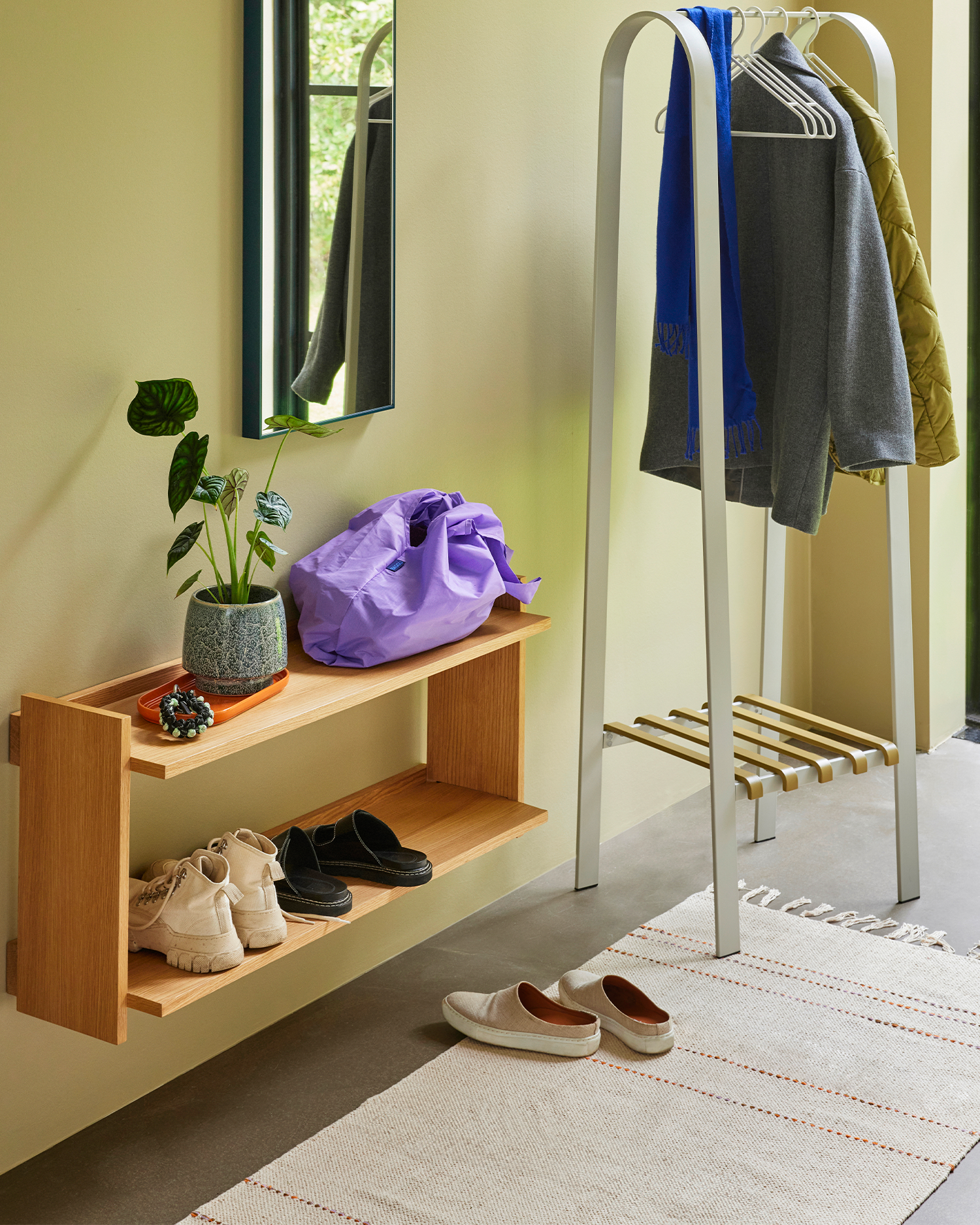 Scaffale da parete in legno di quercia Forma