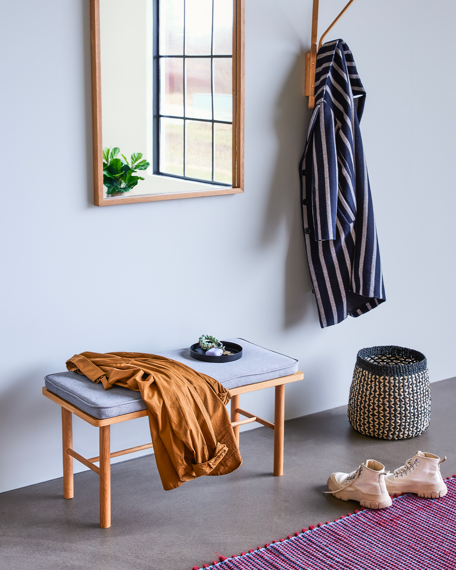 Panca in legno di rovere con cuscino Folk