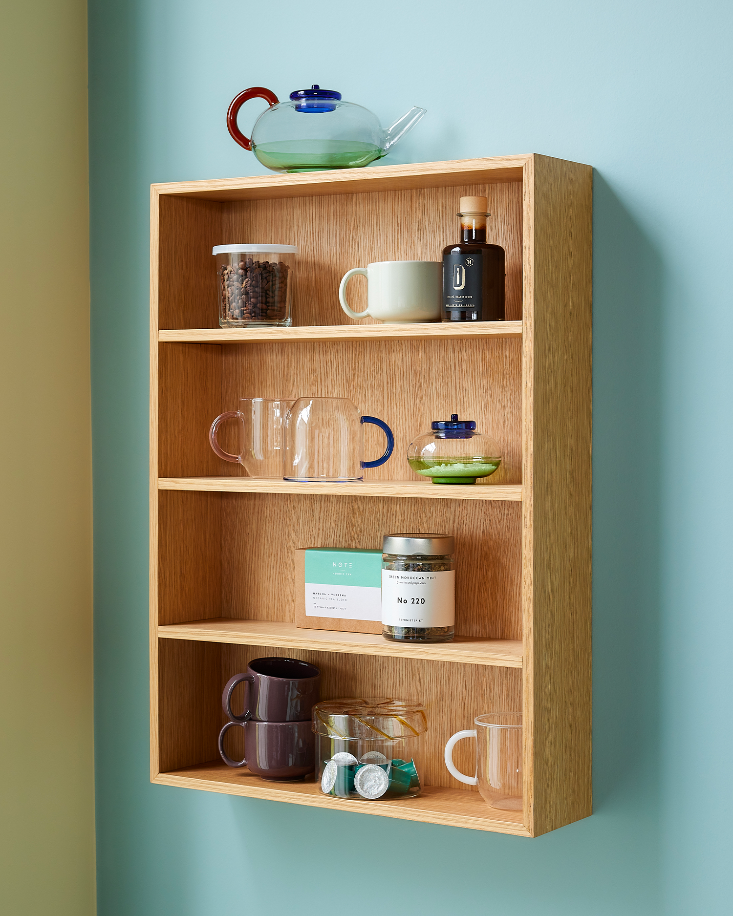 Scaffale da parete in legno di quercia Cubbie