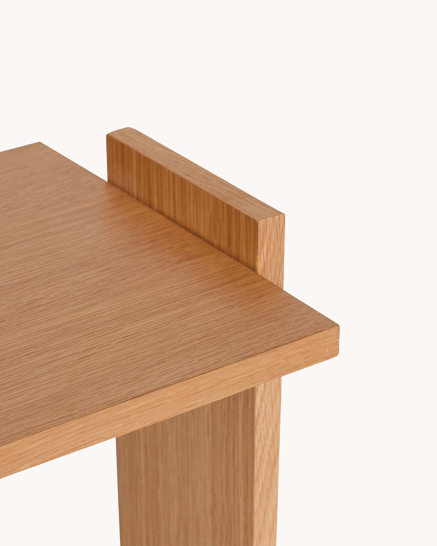 Tavolino in legno Futu