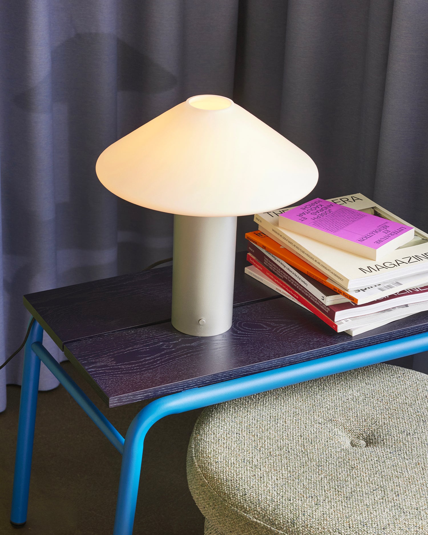 Lampada da tavolo Orbit, argento