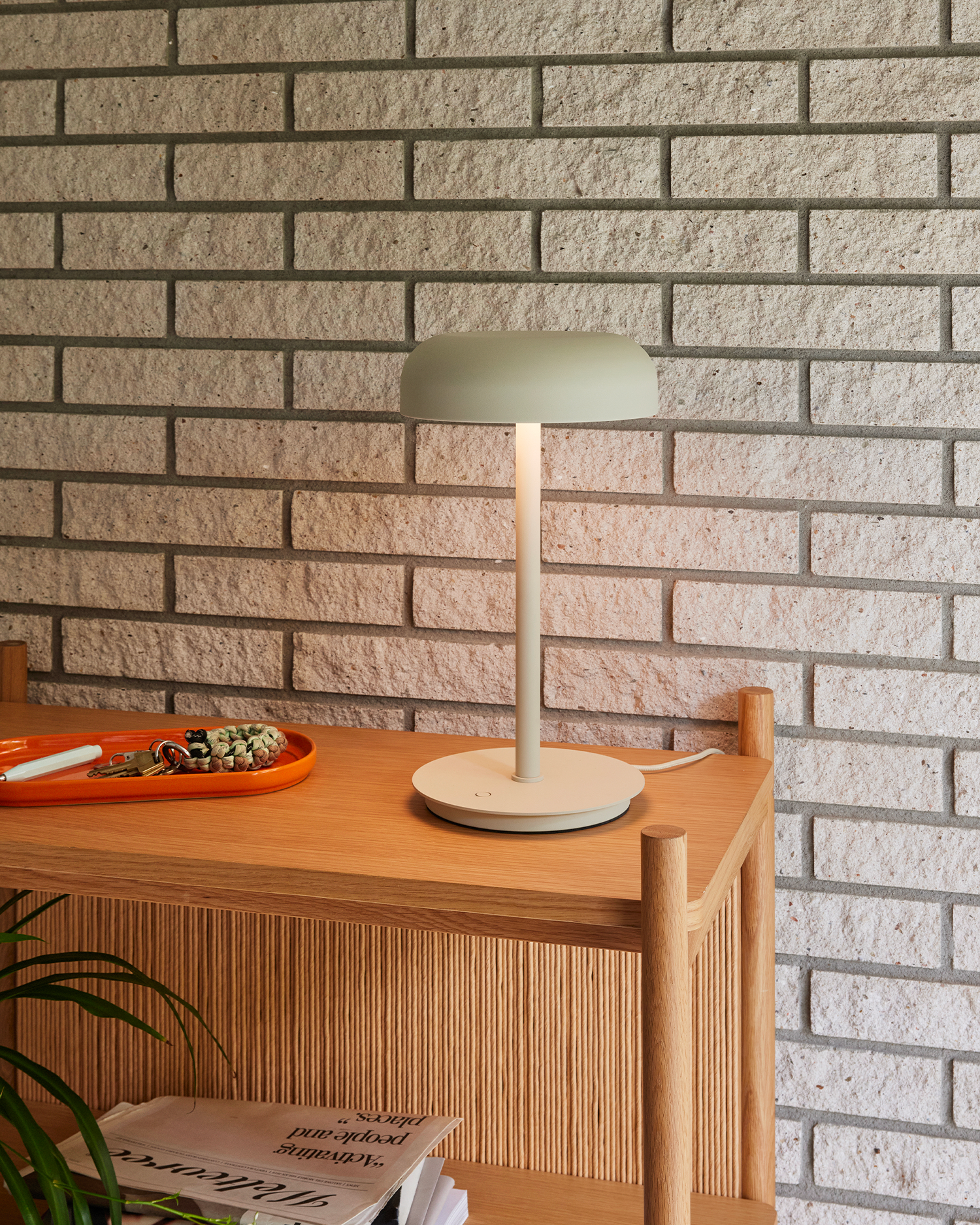 Lampada da tavolo Velo, sabbia