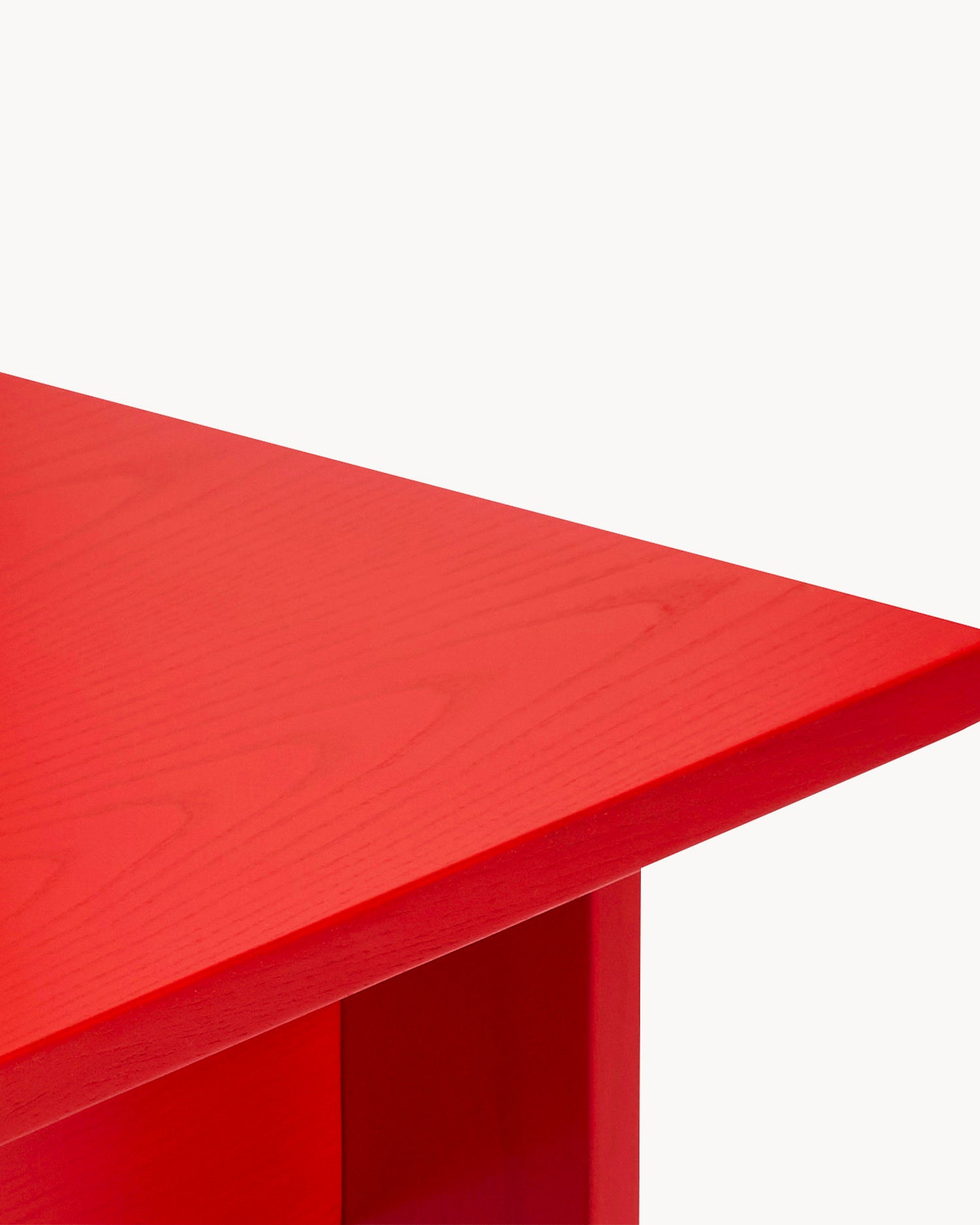 Tavolino in legno di frassino Play
