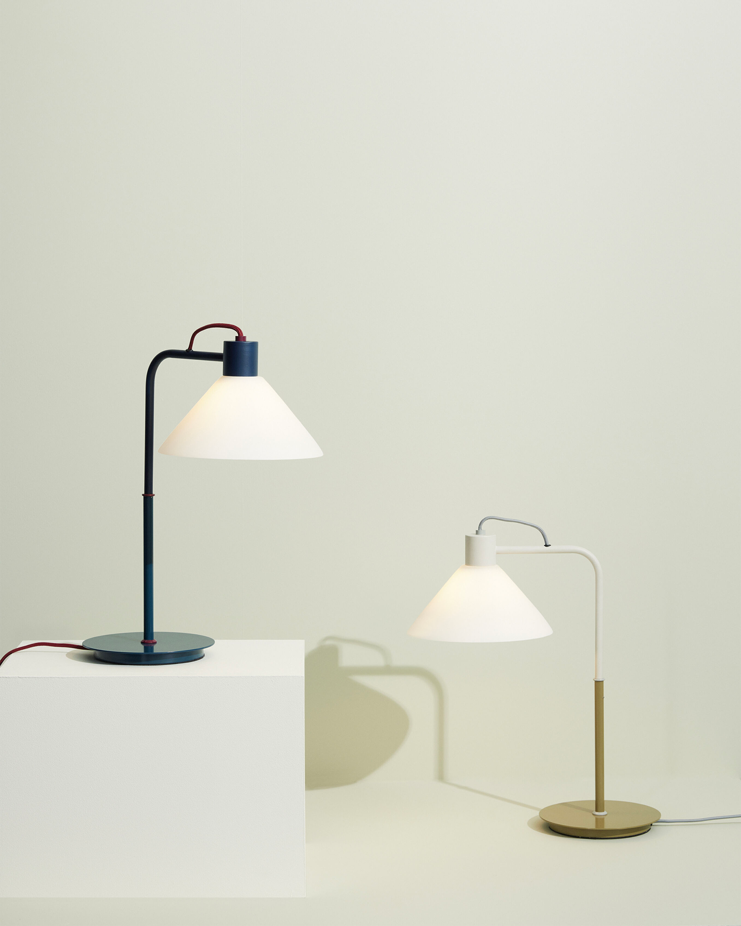 Lampada da tavolo Spot, blu