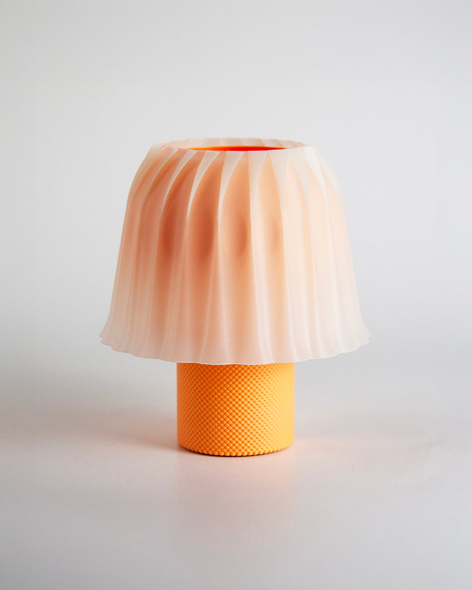 Lampada da tavolo stampata in 3D Ceno