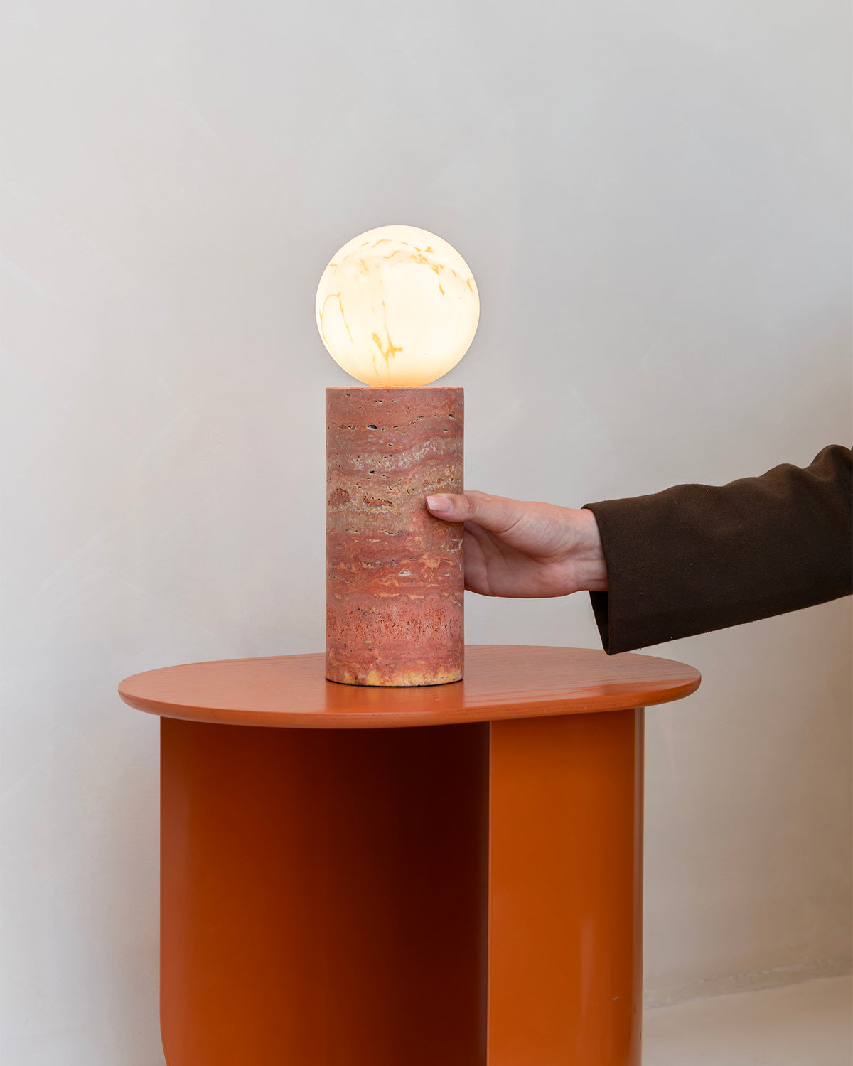 Lampada da tavolo in travertino e vetro Tivoli