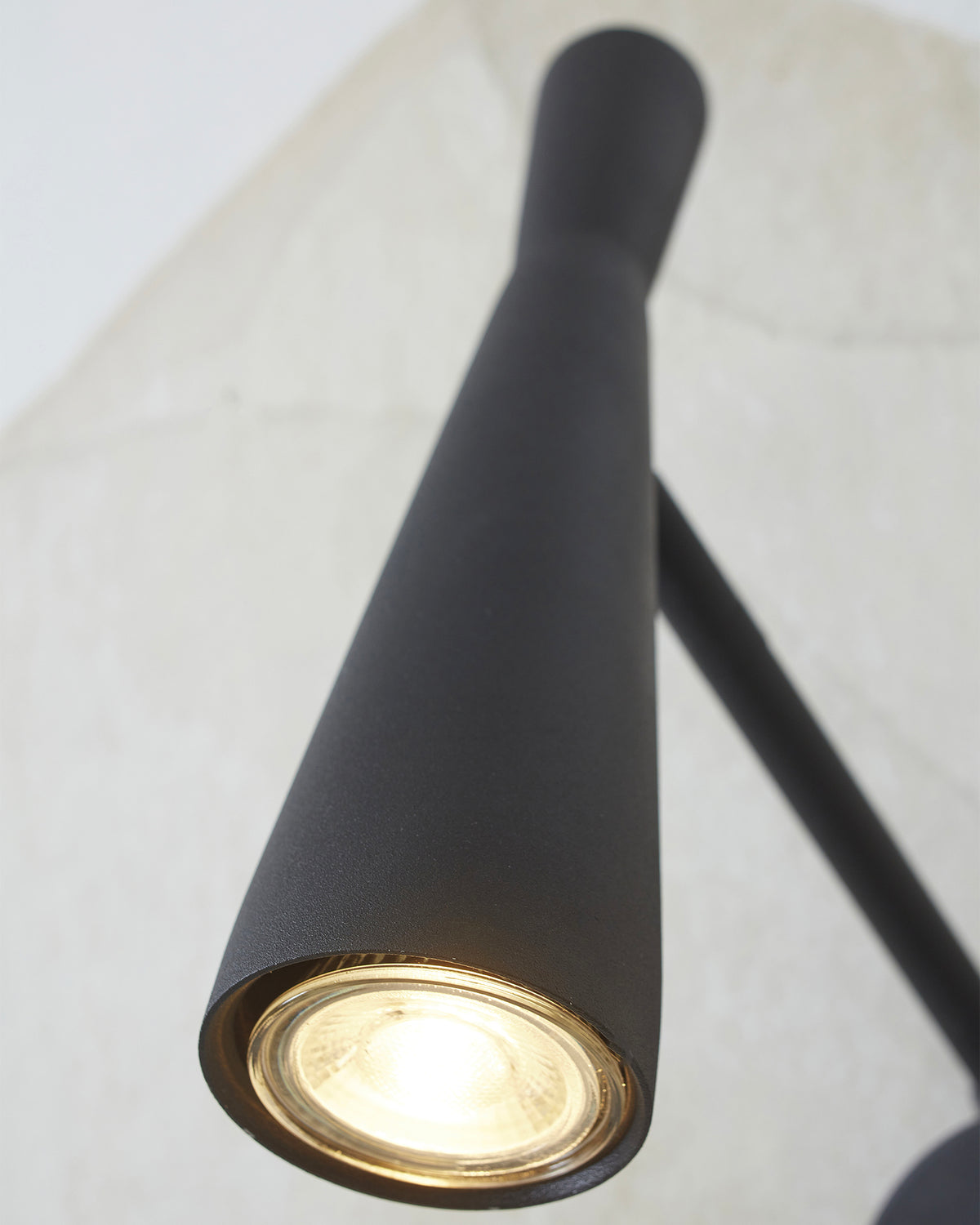 Lampada da parete in metallo Bordeaux