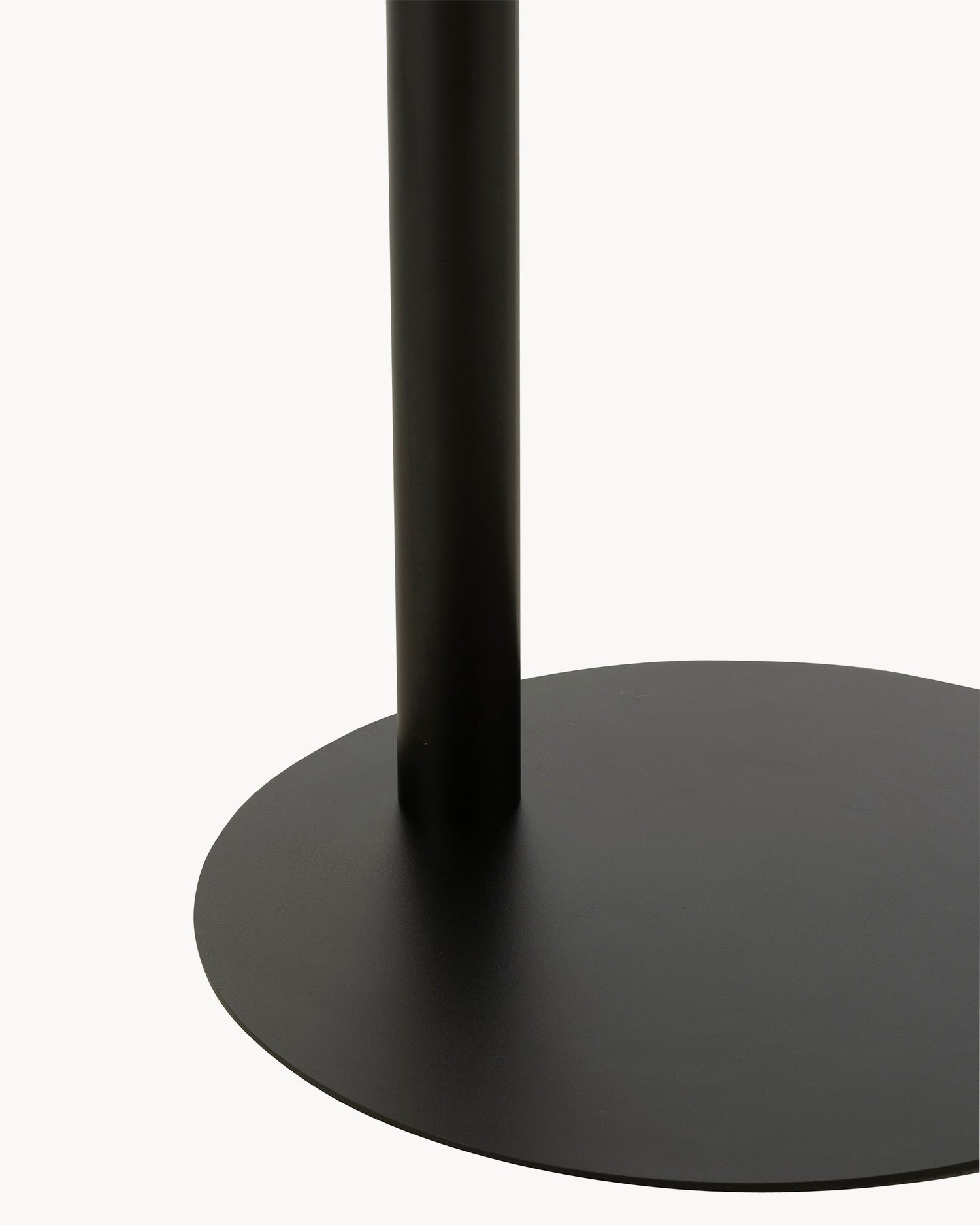 Tavolino in metallo Round, nero