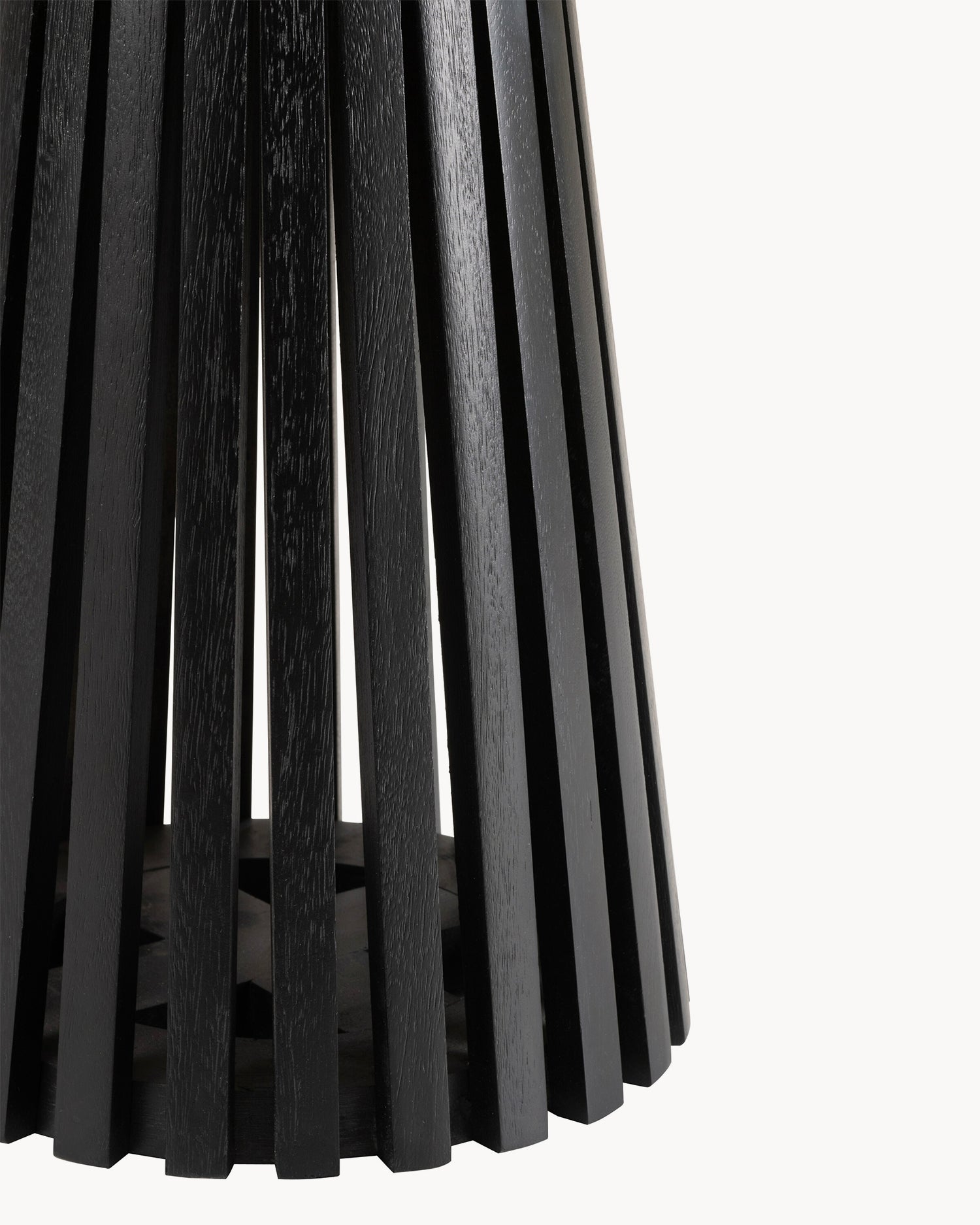 Tavolino in legno di mango Vincent, nero