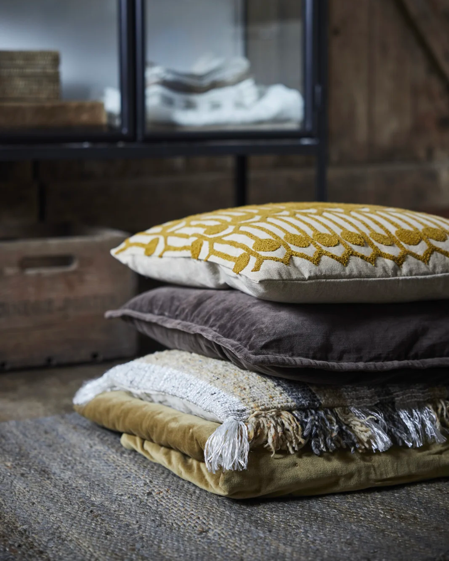 Cuscino in cotone ricamato Ruth