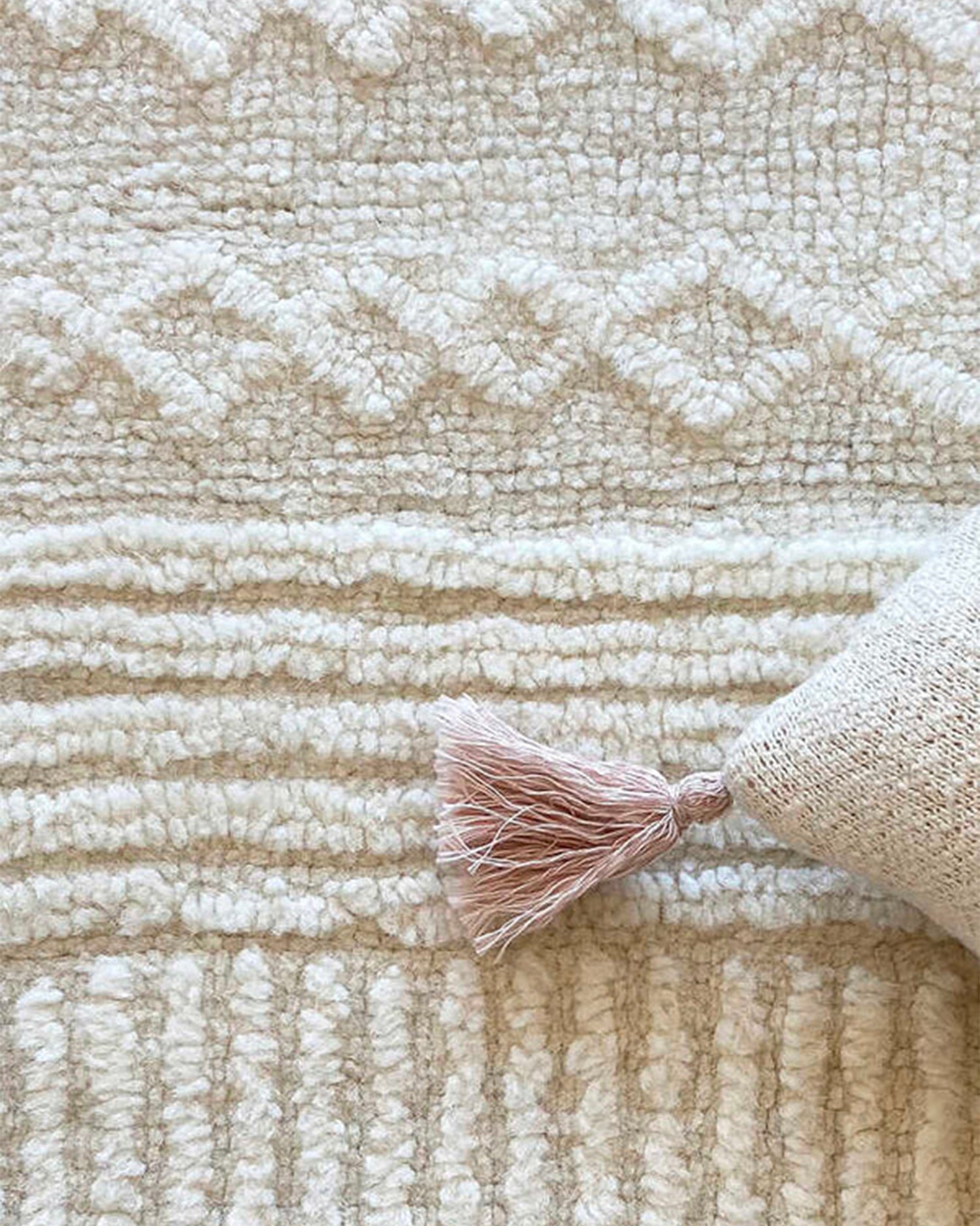 Tappeto lavabile in lana realizzato a mano Ari