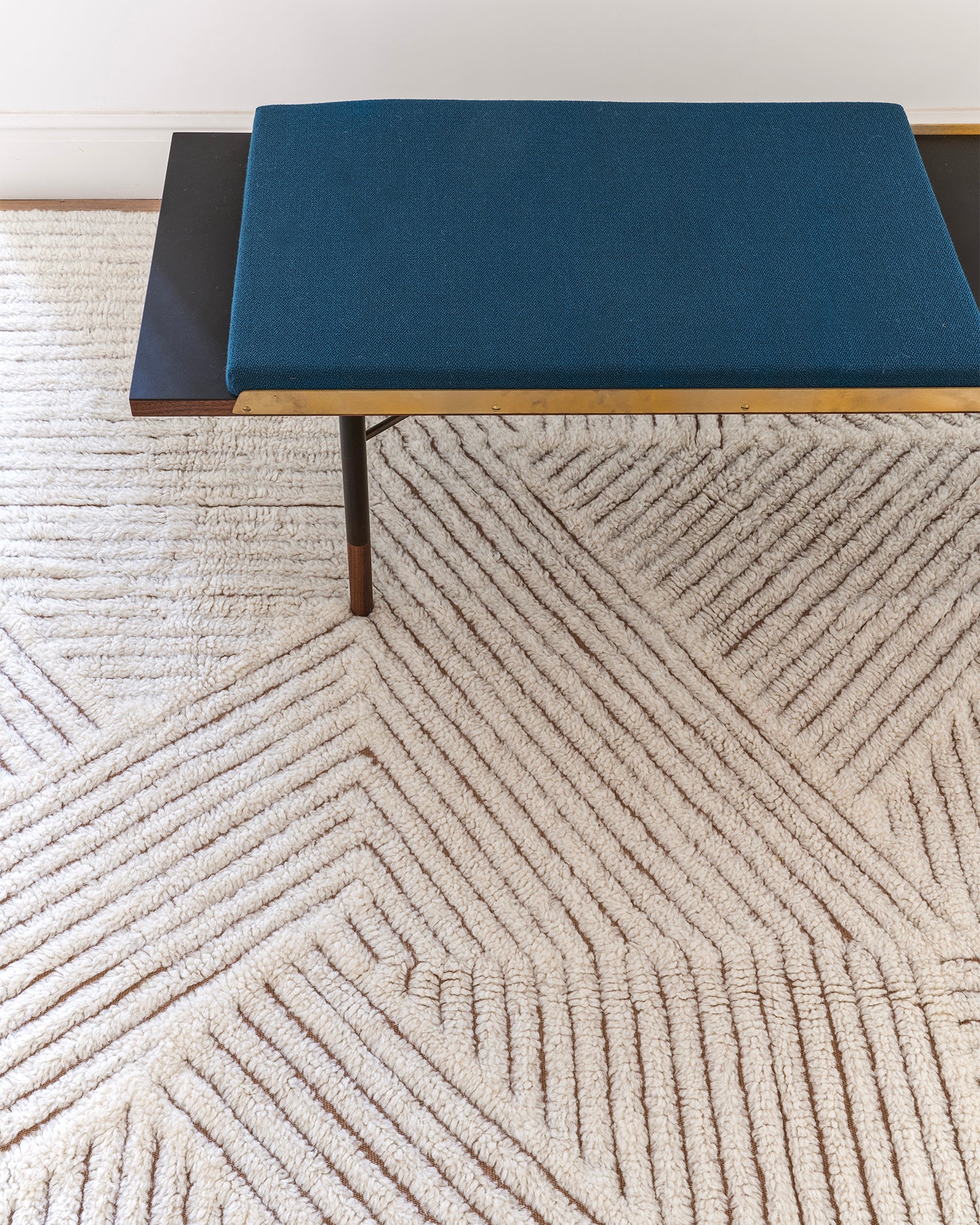 Tappeto lavabile in lana realizzato a mano Almond