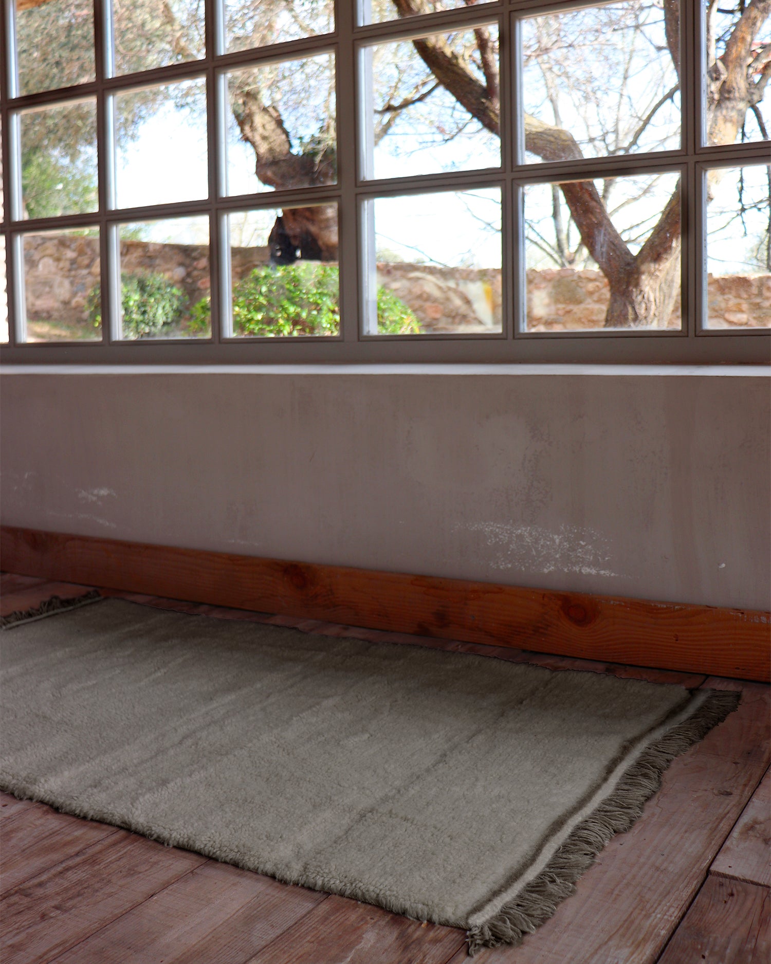 Tappeto lavabile in lana realizzato a mano Steppe