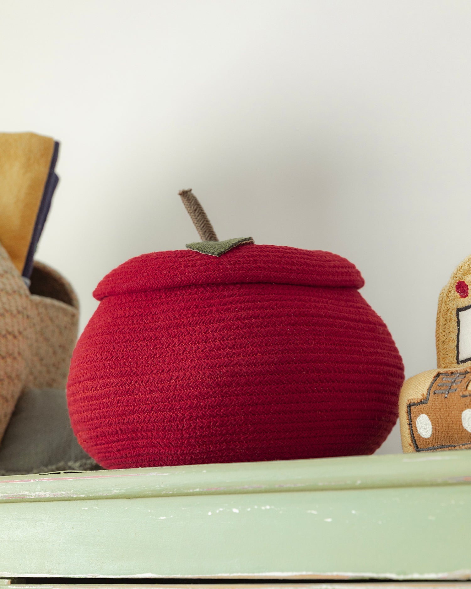 Cesto con coperchio realizzato a mano Apple