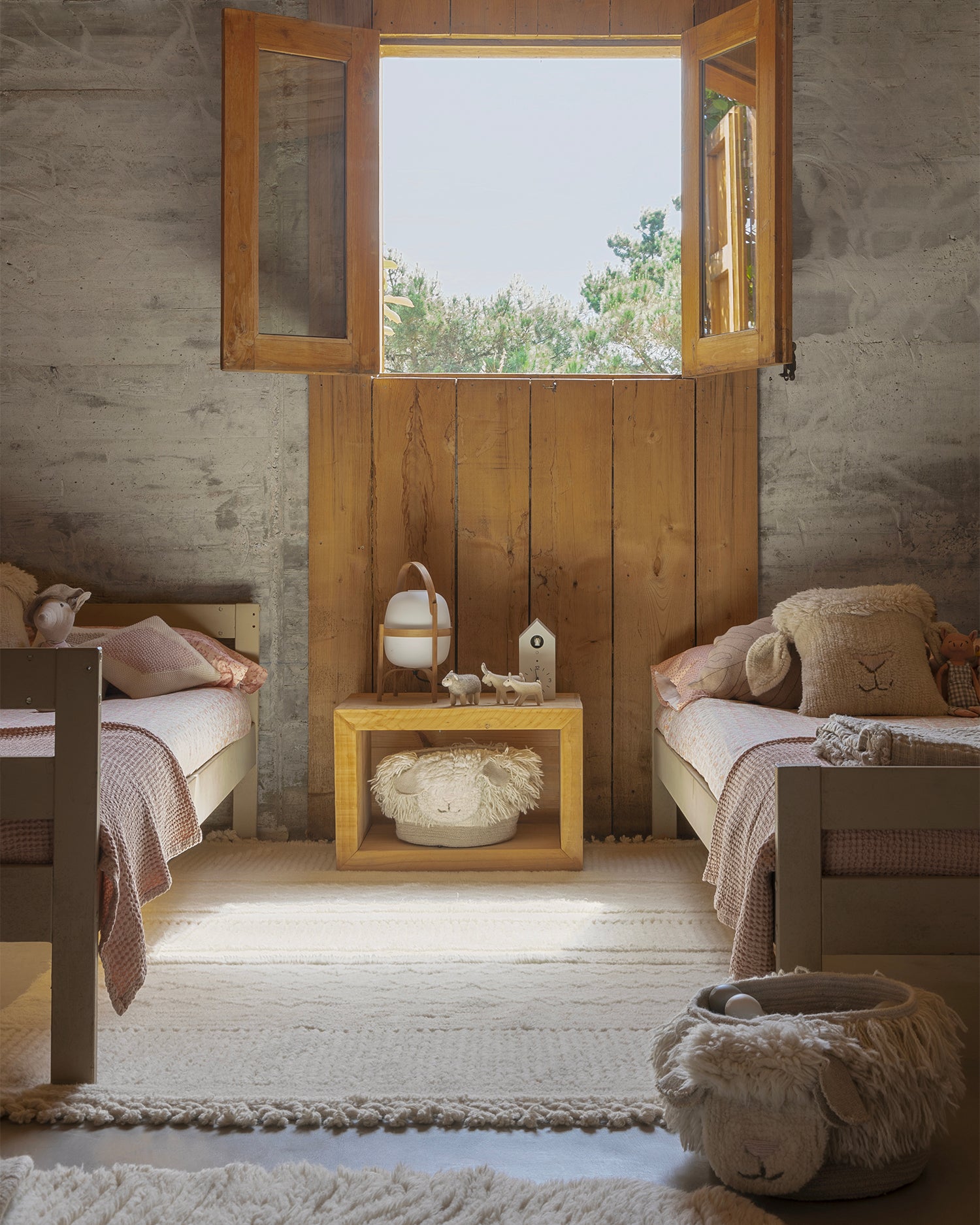 Tappeto lavabile in lana realizzato a mano Ari