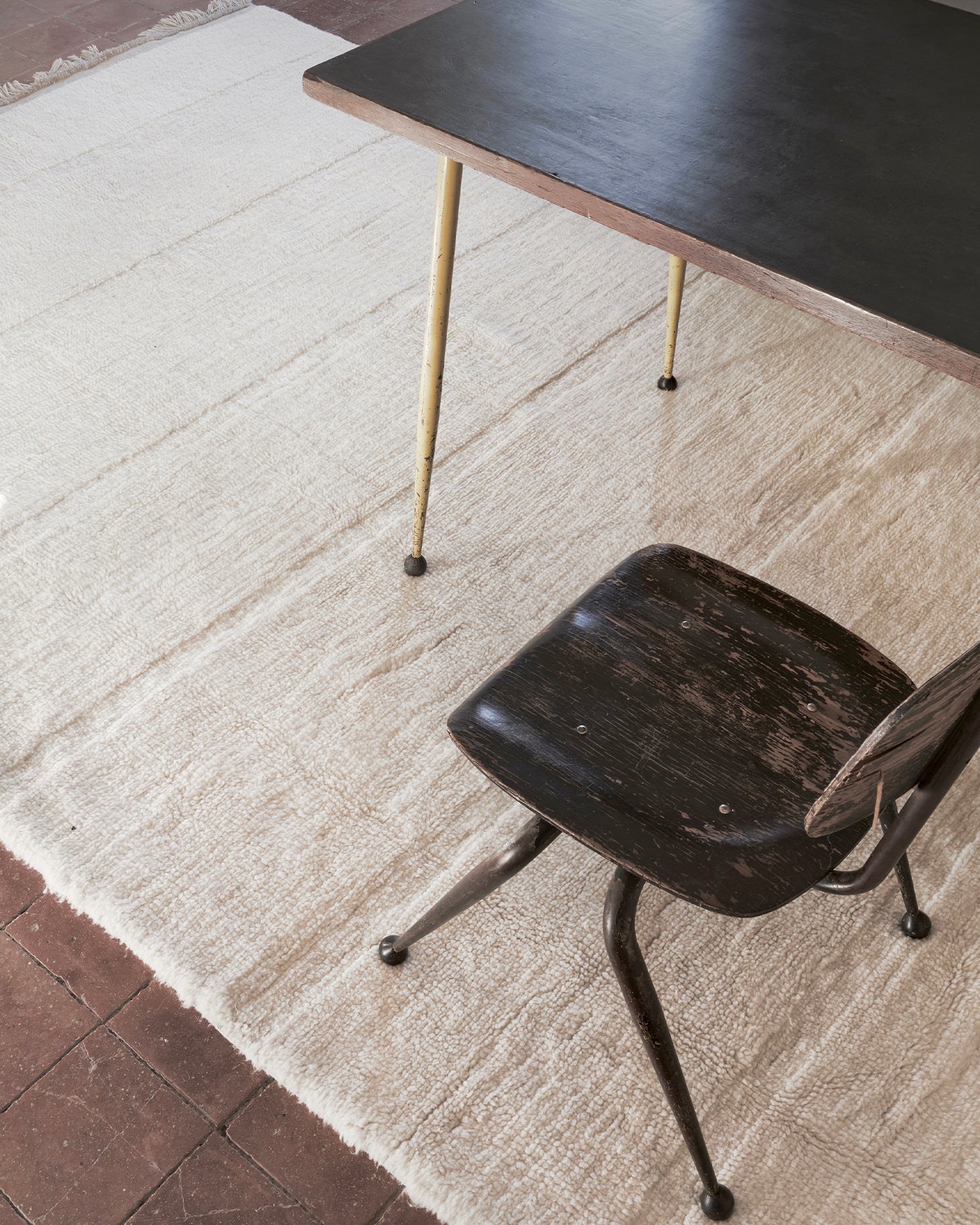 Tappeto lavabile in lana realizzato a mano Steppe