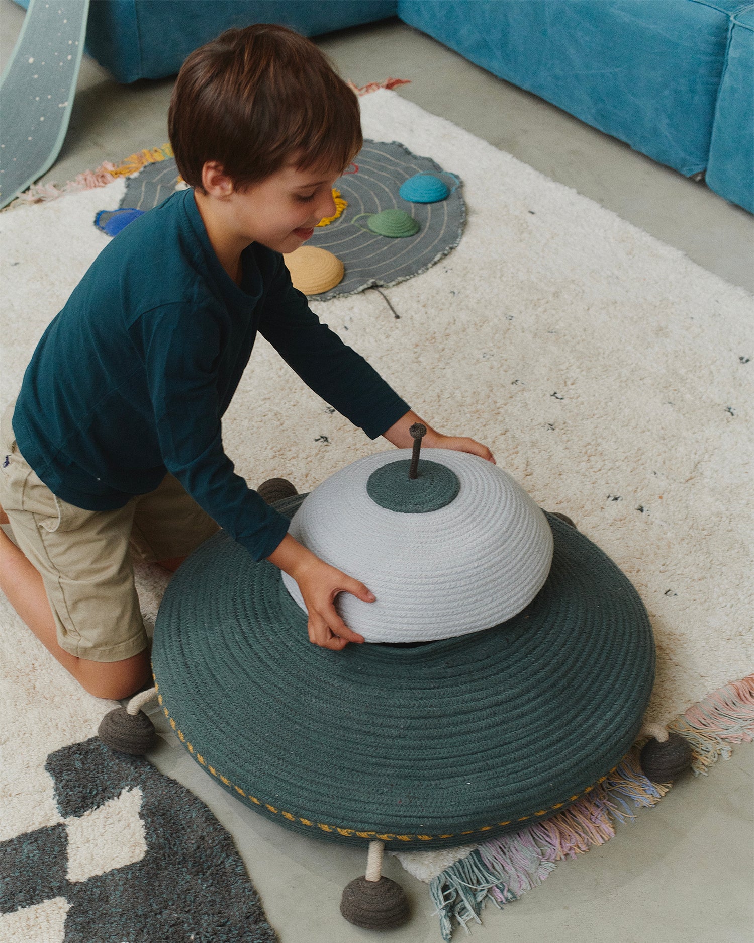 Cesto grande con coperchio realizzato a mano Ufo