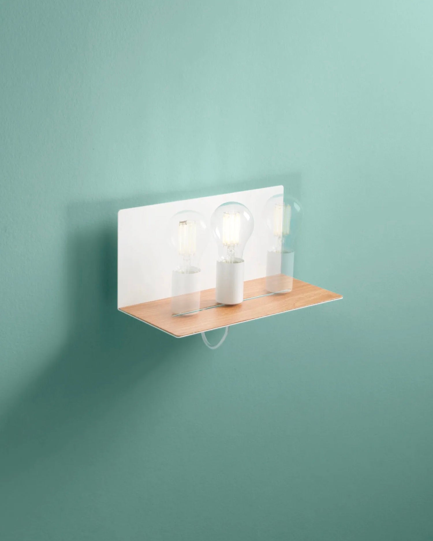 Lampada da parete con mensola integrata e punto luce mobile Flash