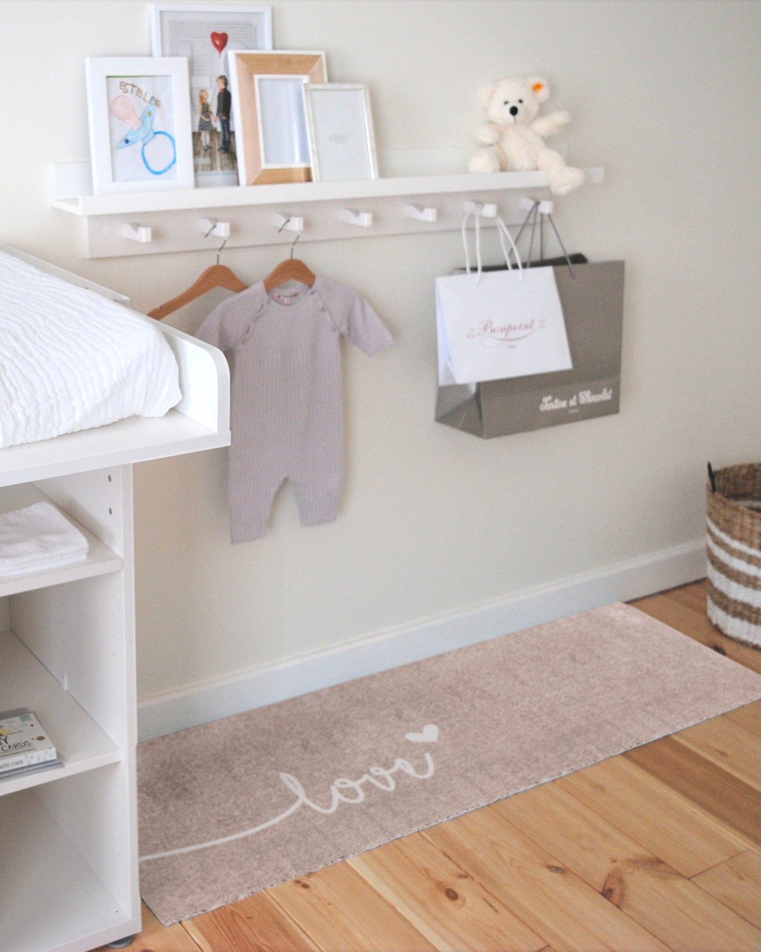 Runner lavabile con scritta "Love" Esme