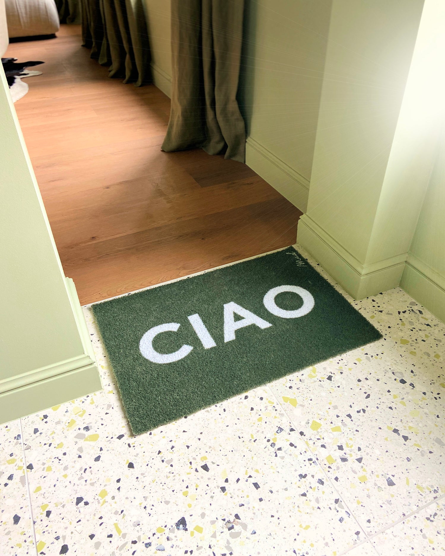 Zerbino lavabile con scritta "Ciao" Uma