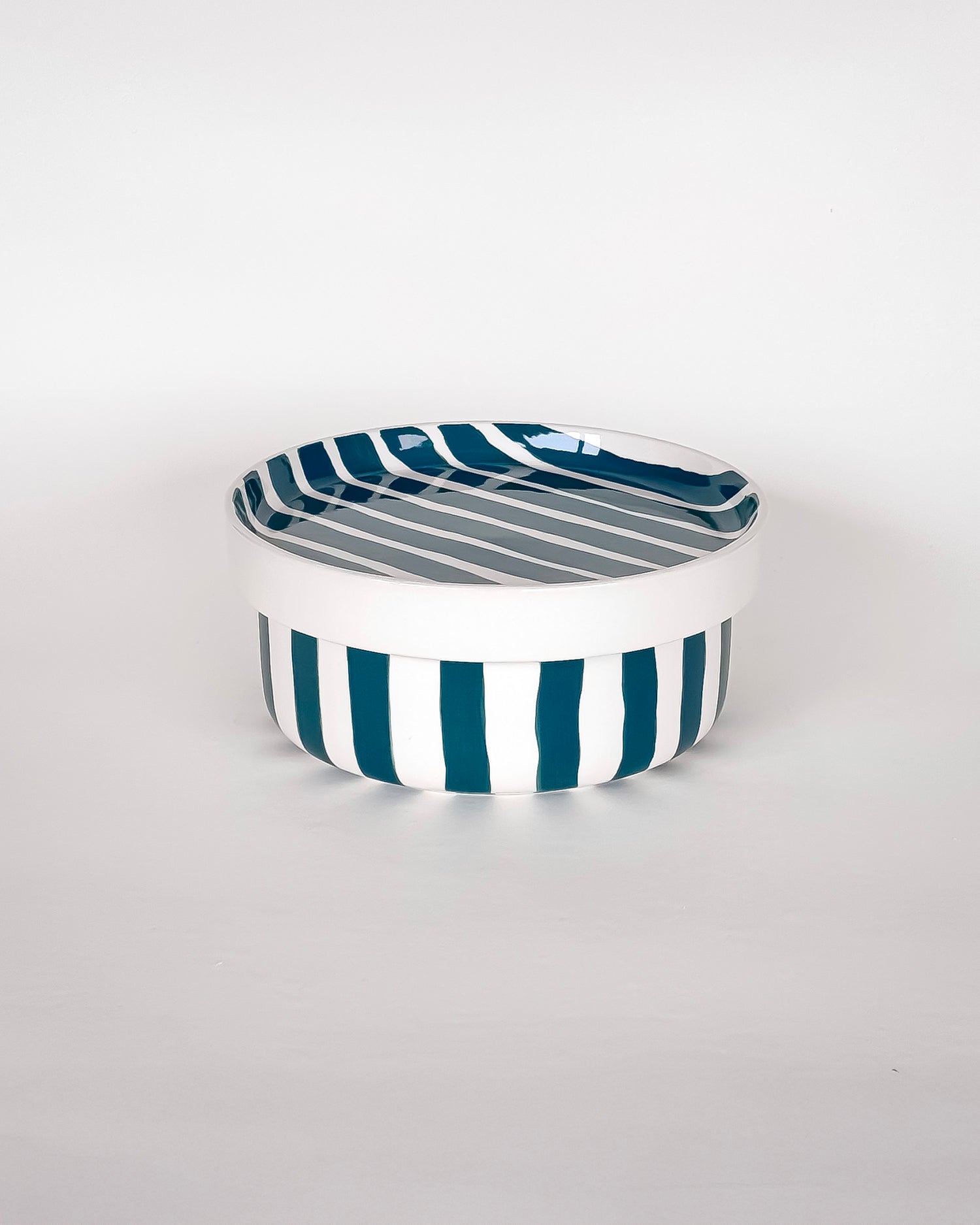 Piatto piccolo in ceramica dipinto a mano Magazin Minori