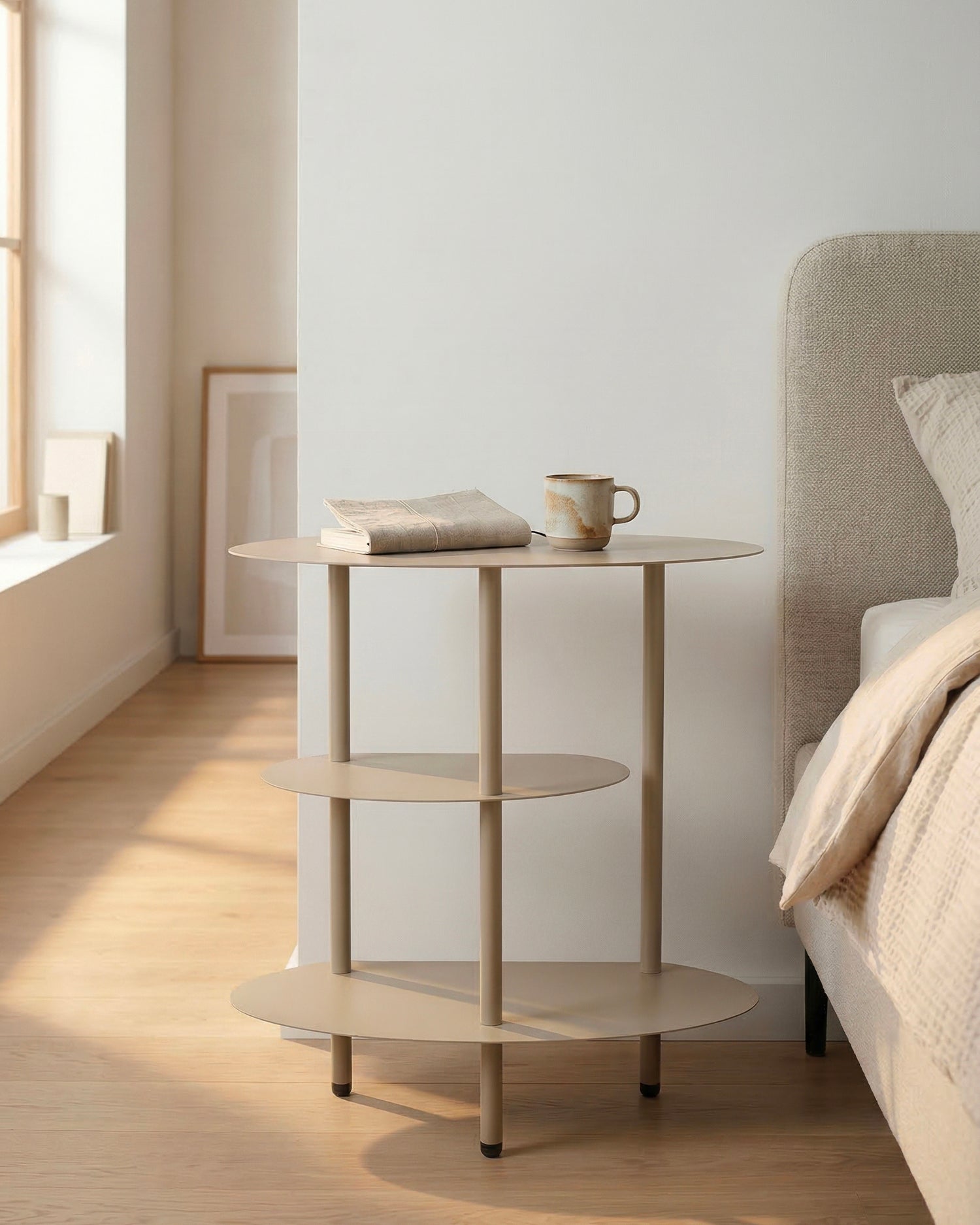 Comodino in metallo Saturn