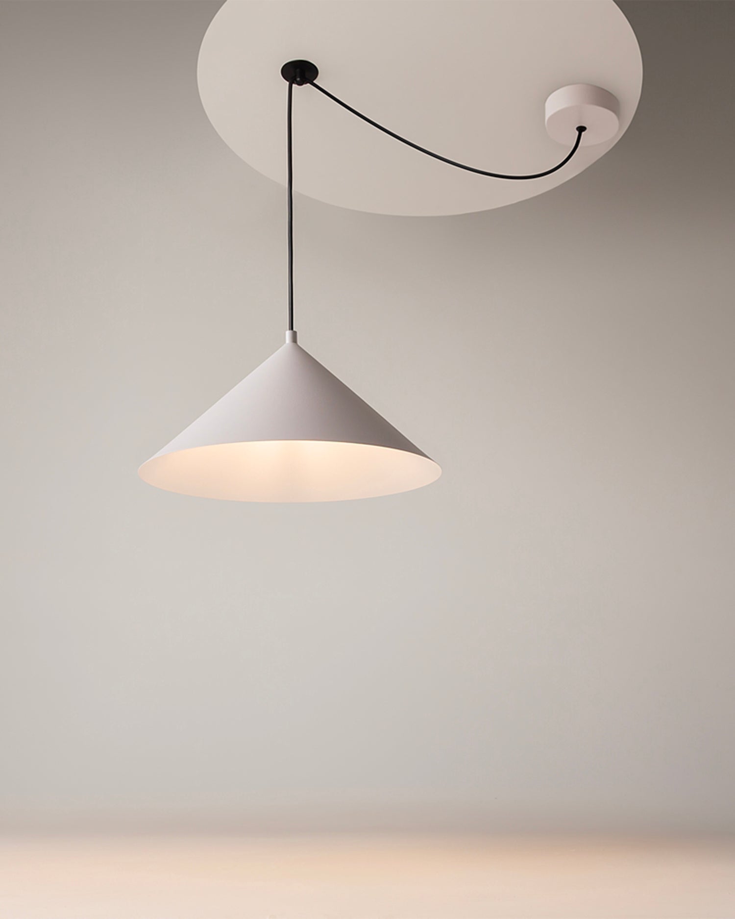 Lampada a sospensione in metallo Treem