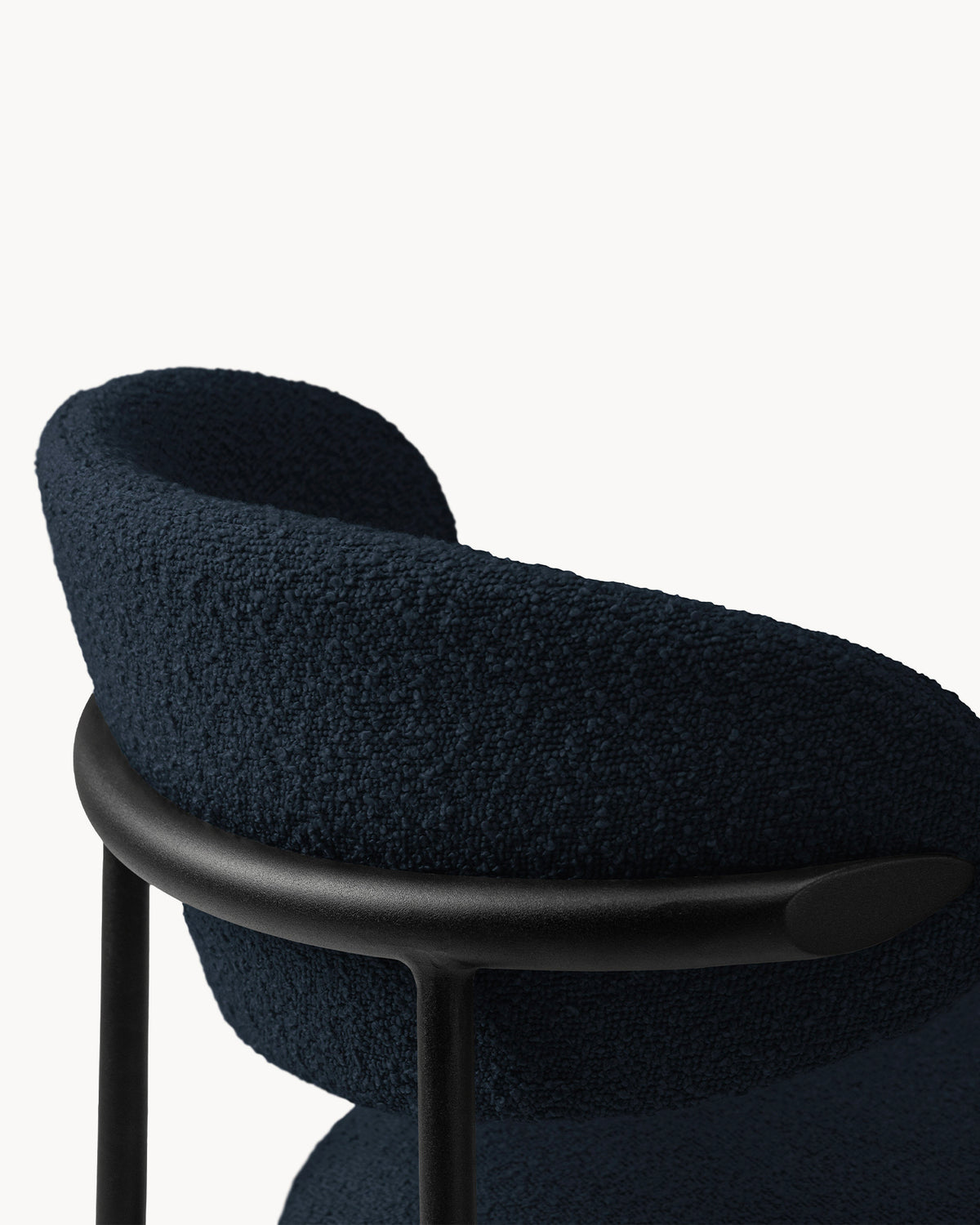 Sedia imbottita in bouclé Nina