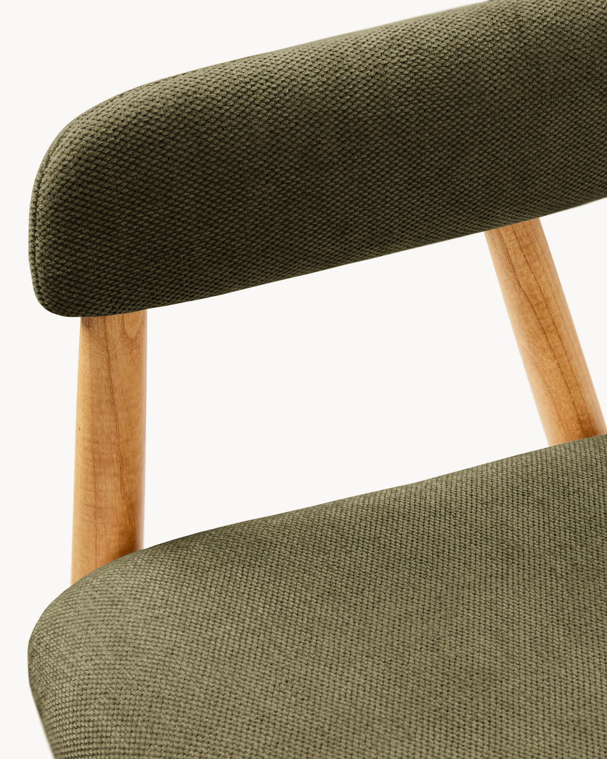 Sedia imbottita con braccioli in chenille Adra